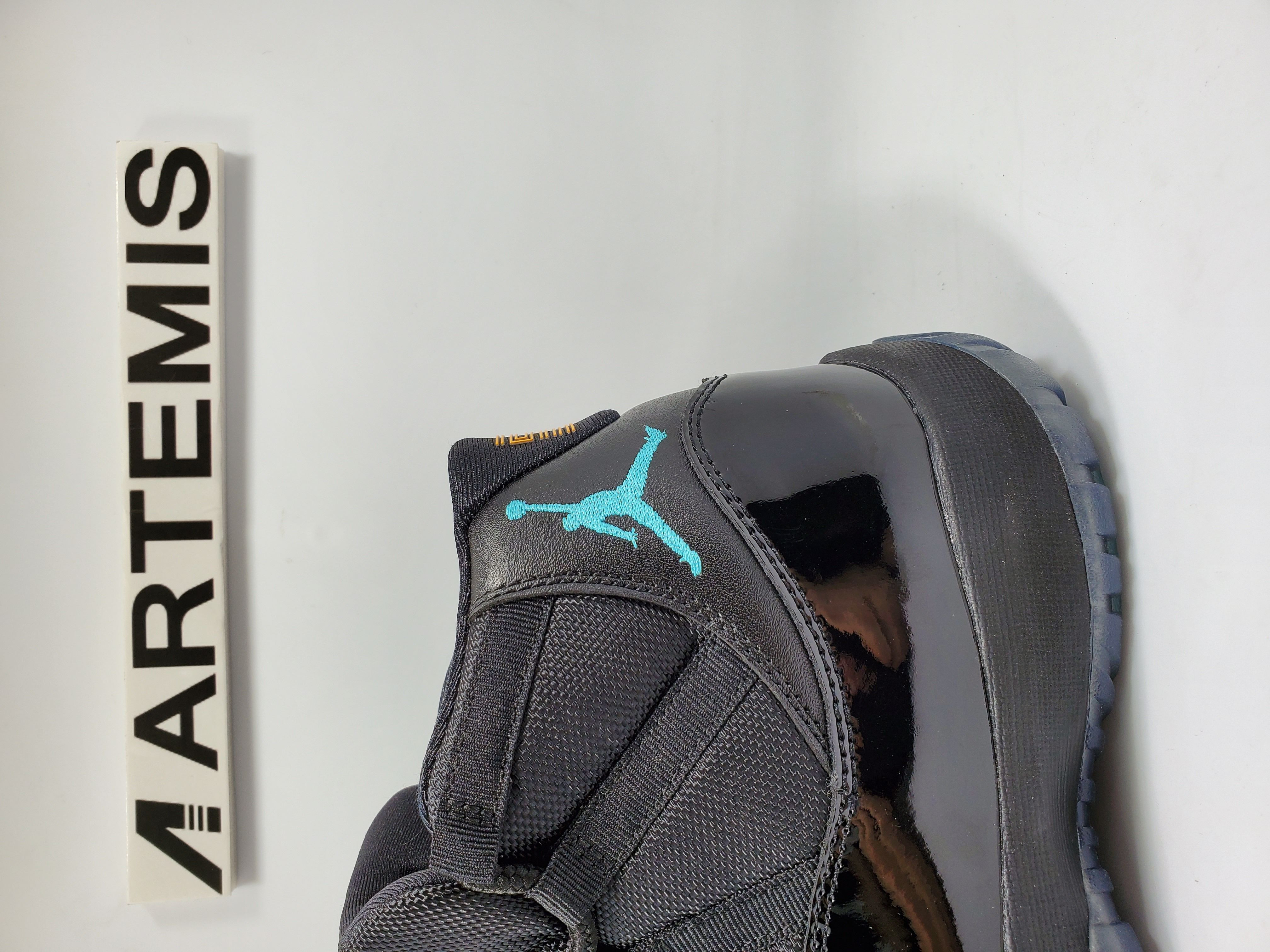 Air Jordan 11 Retro Gamma Blue