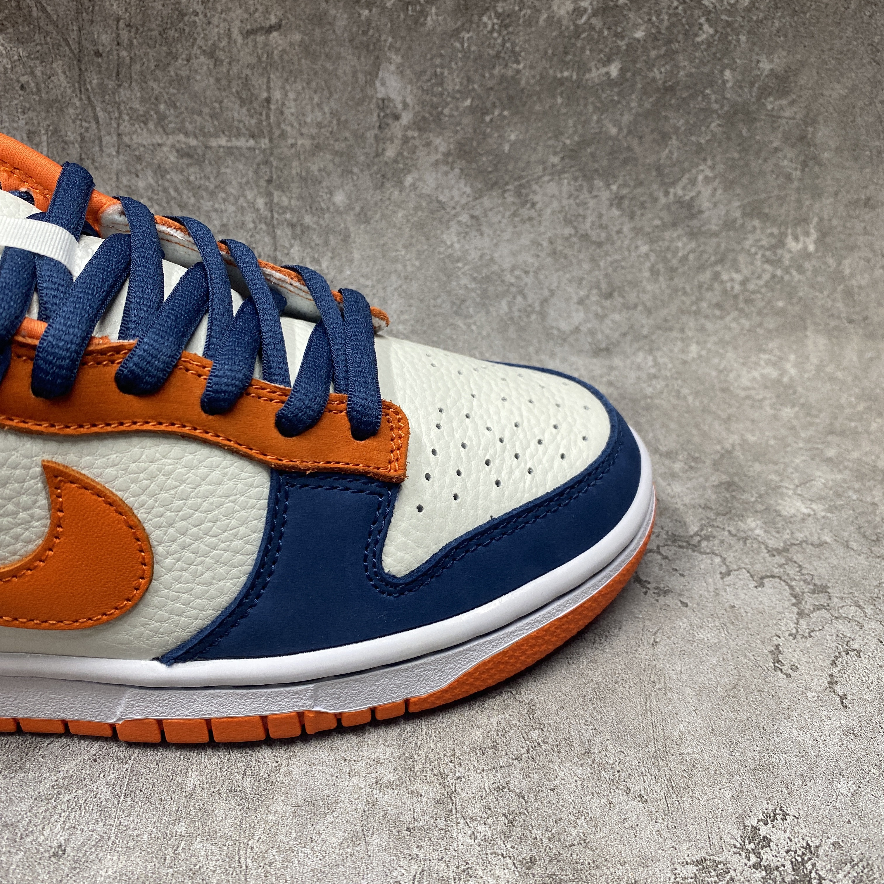 Nike SB Dunk Low Pro Broncos