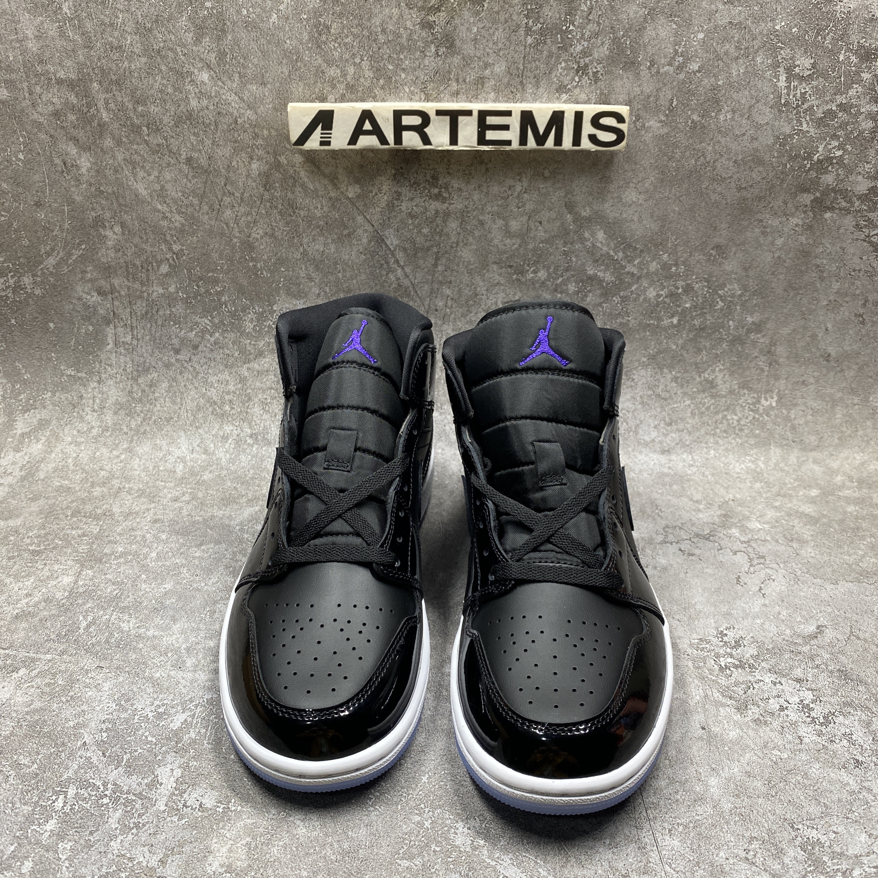 Air Jordan 1 Mid SE Space Jam