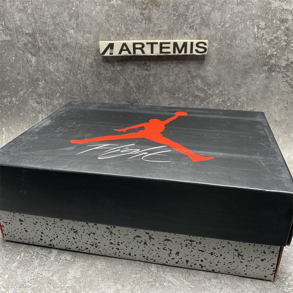 A MA MANIÉRE X WMNS AIR JORDAN 4 RETRO 