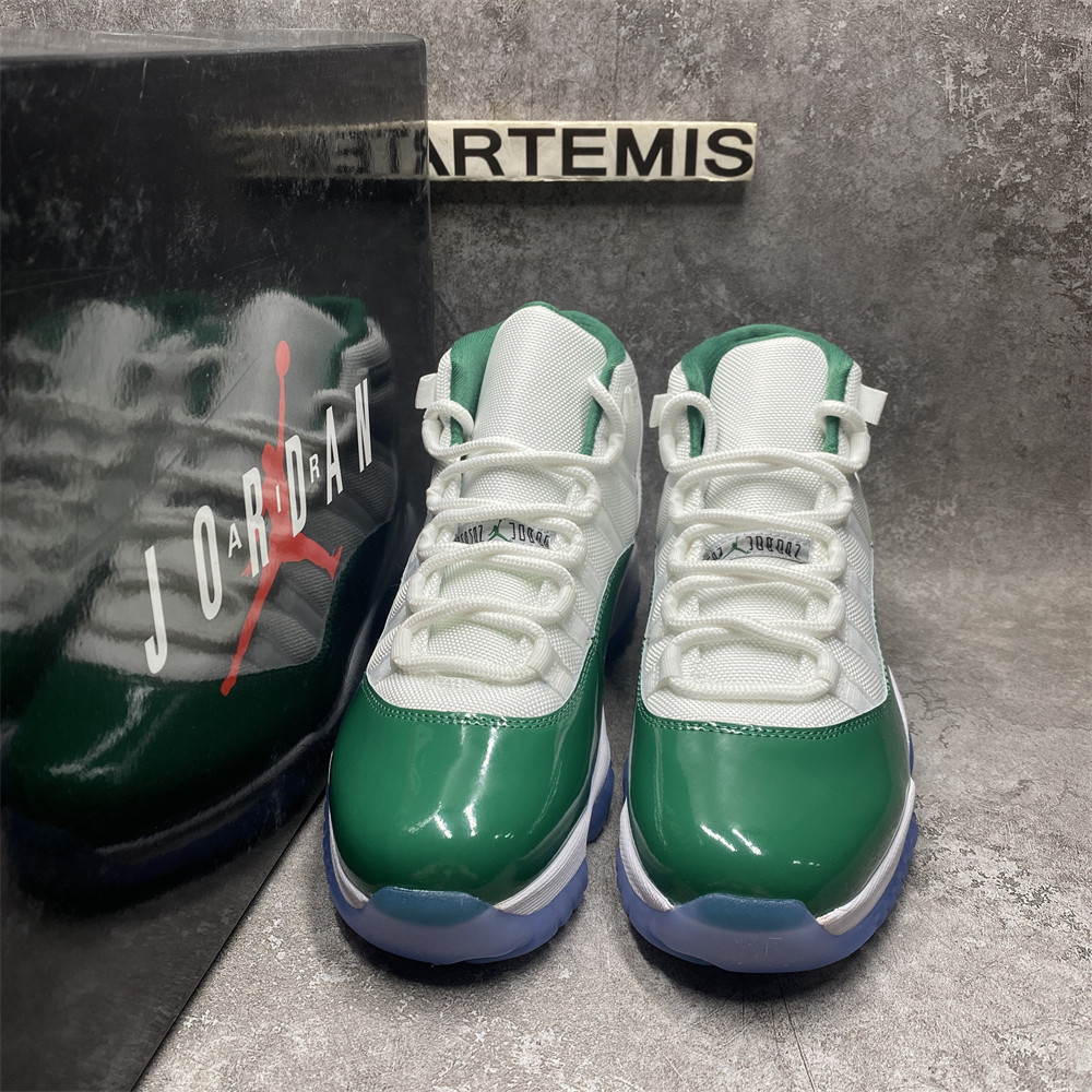 AIR JORDAN 11 RETRO LOW Green