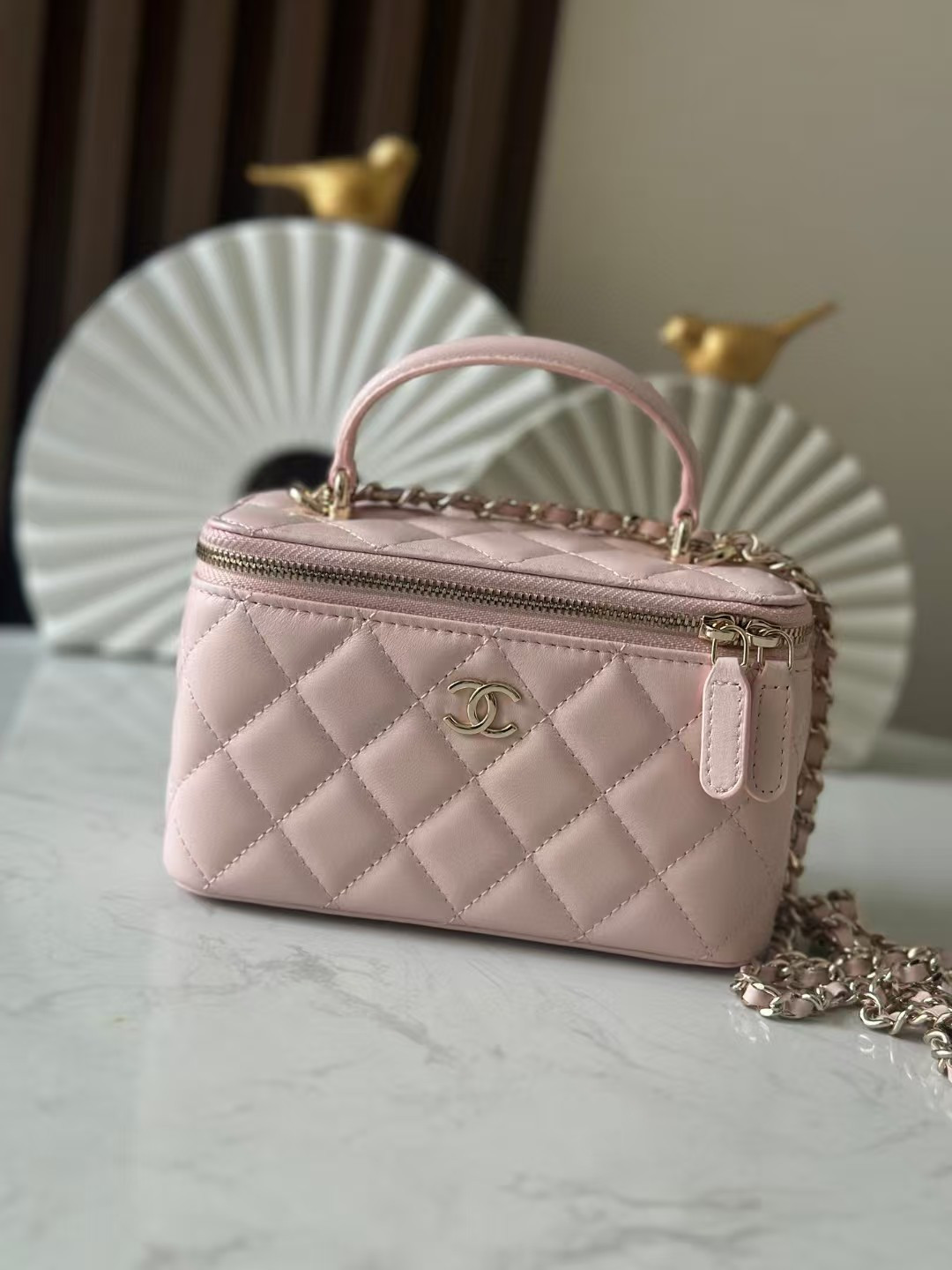 Ch*el long vanity with chain 16.5x10x8cm