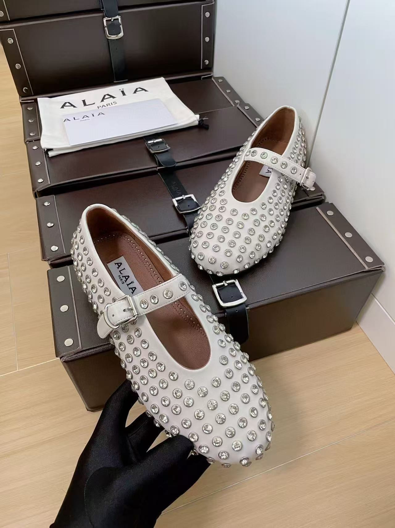 UA ALAÏA STRASS BALLET FLATS
