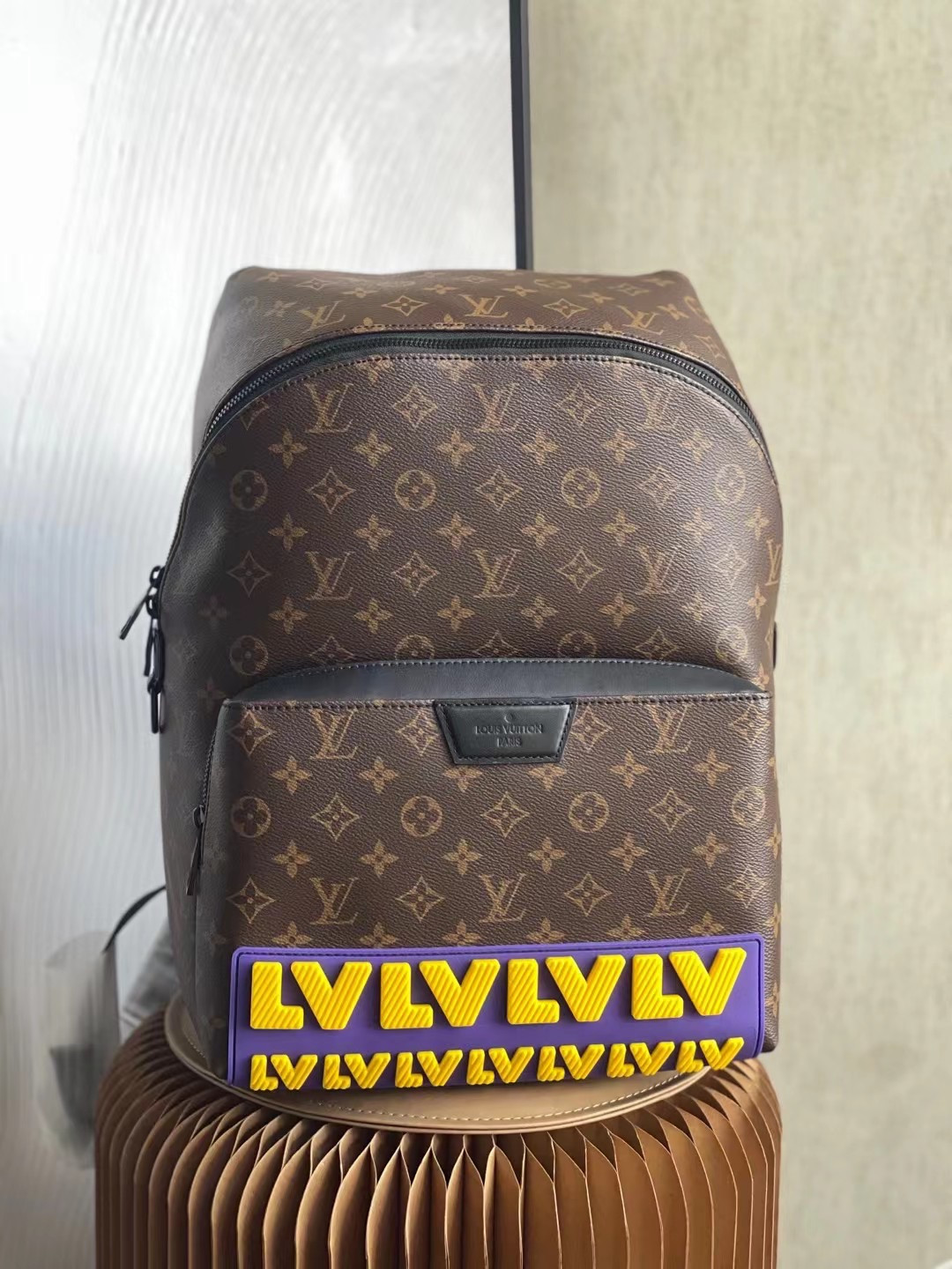 LV DISCOVERY BACKPACK M57965