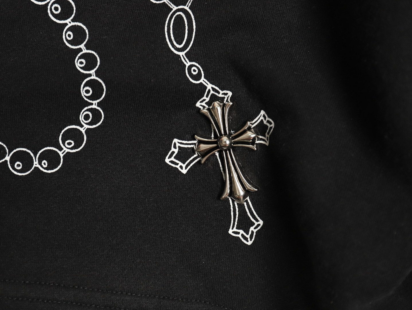 Ch**me He**ts shorts