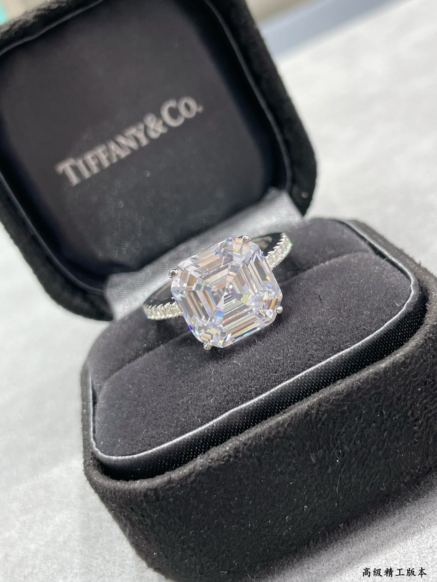 t*f*ny & co. solitaire Di*m*nd ring ag925