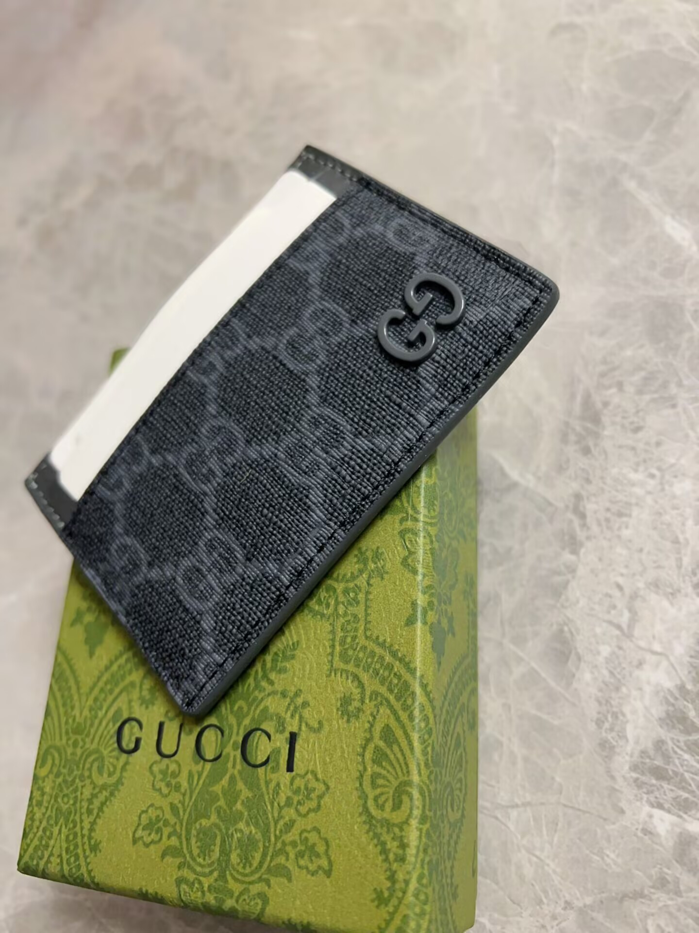 G*u*i gg card case wallet