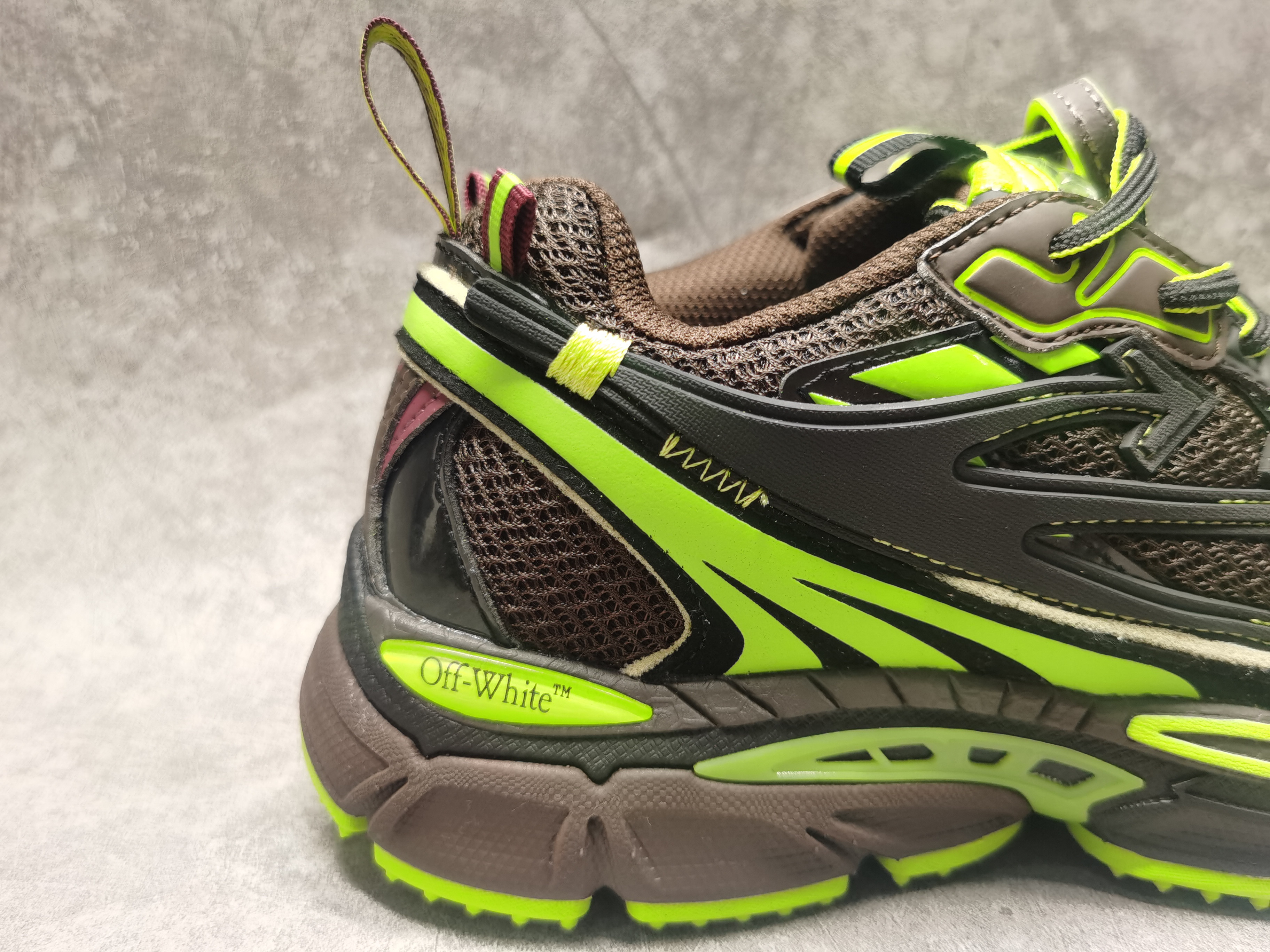 UA Off-White "BE RIGHT BACK"