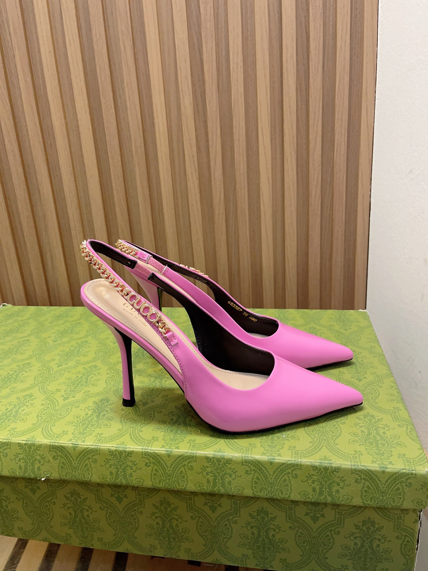 G*u*i signoria slingback pump high