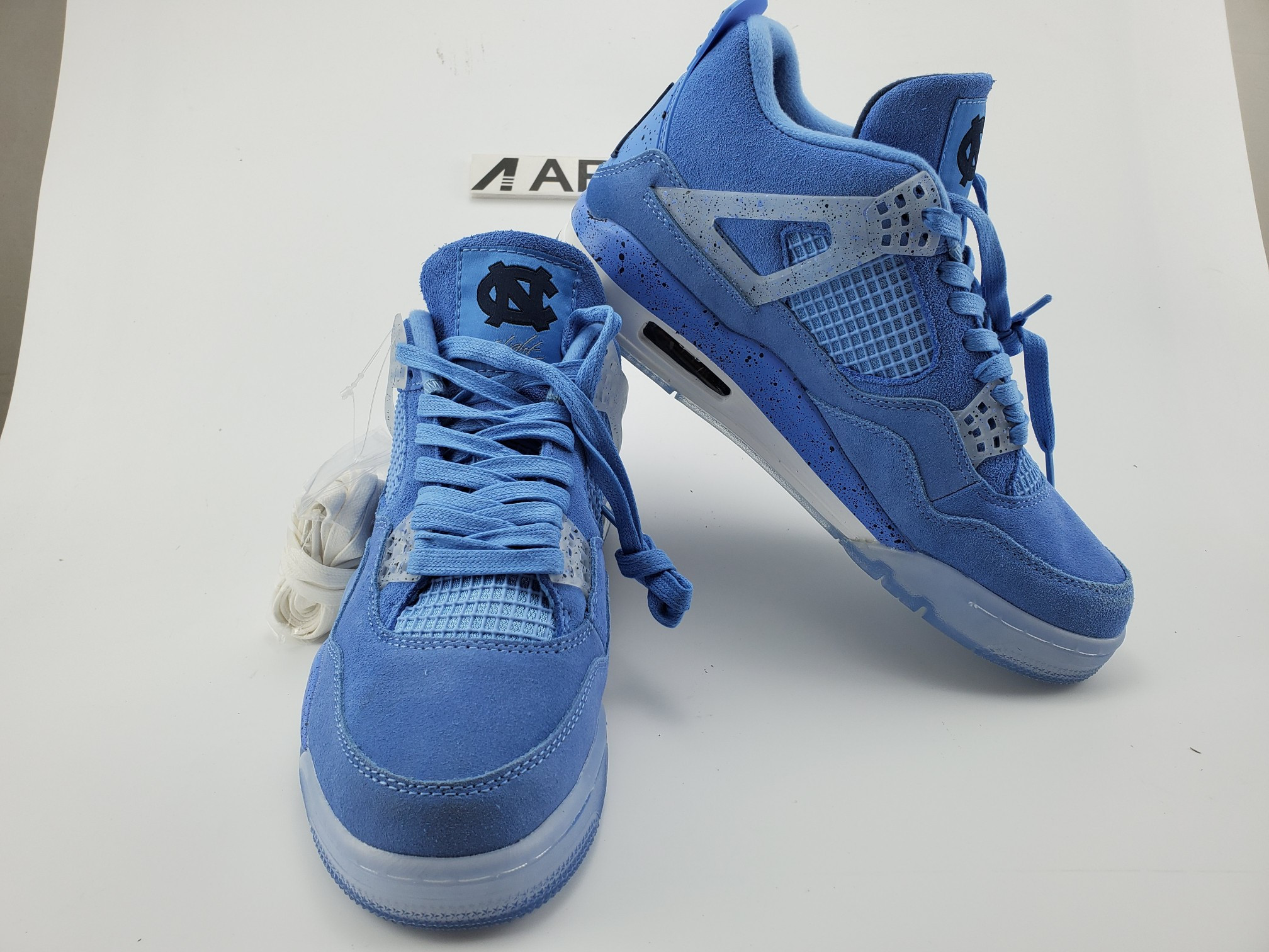 Air Jordan 4 Retro UNC 2019 PE Sky Blue