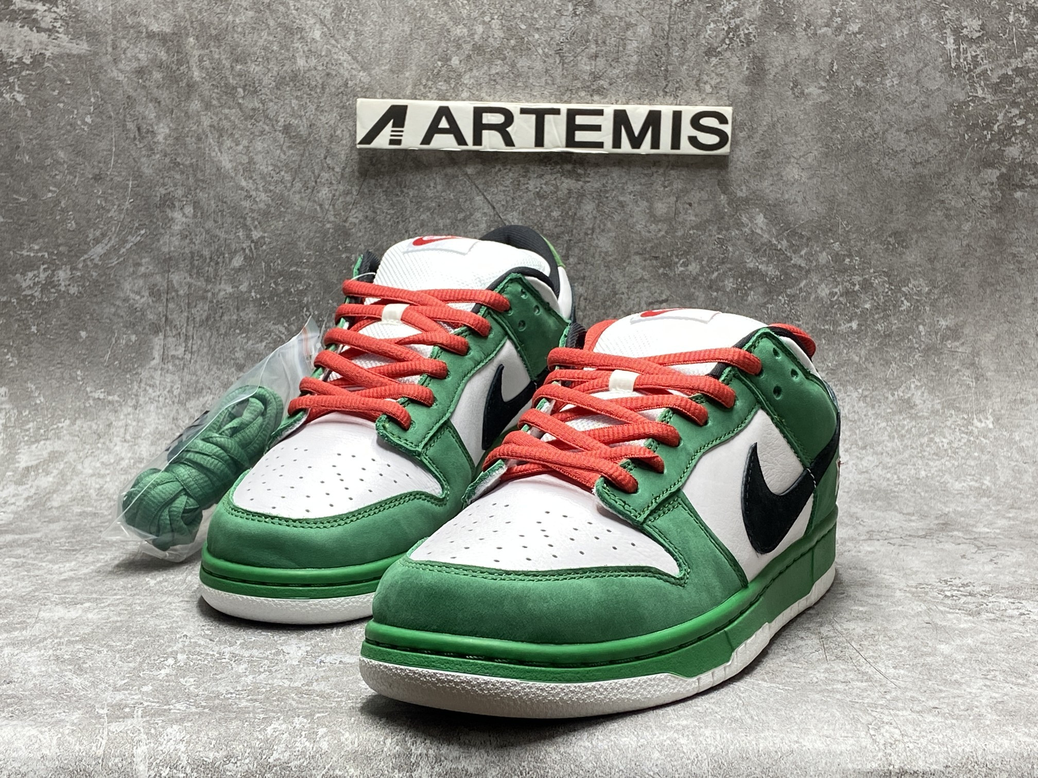 Nike Dunk SB Low Heineken