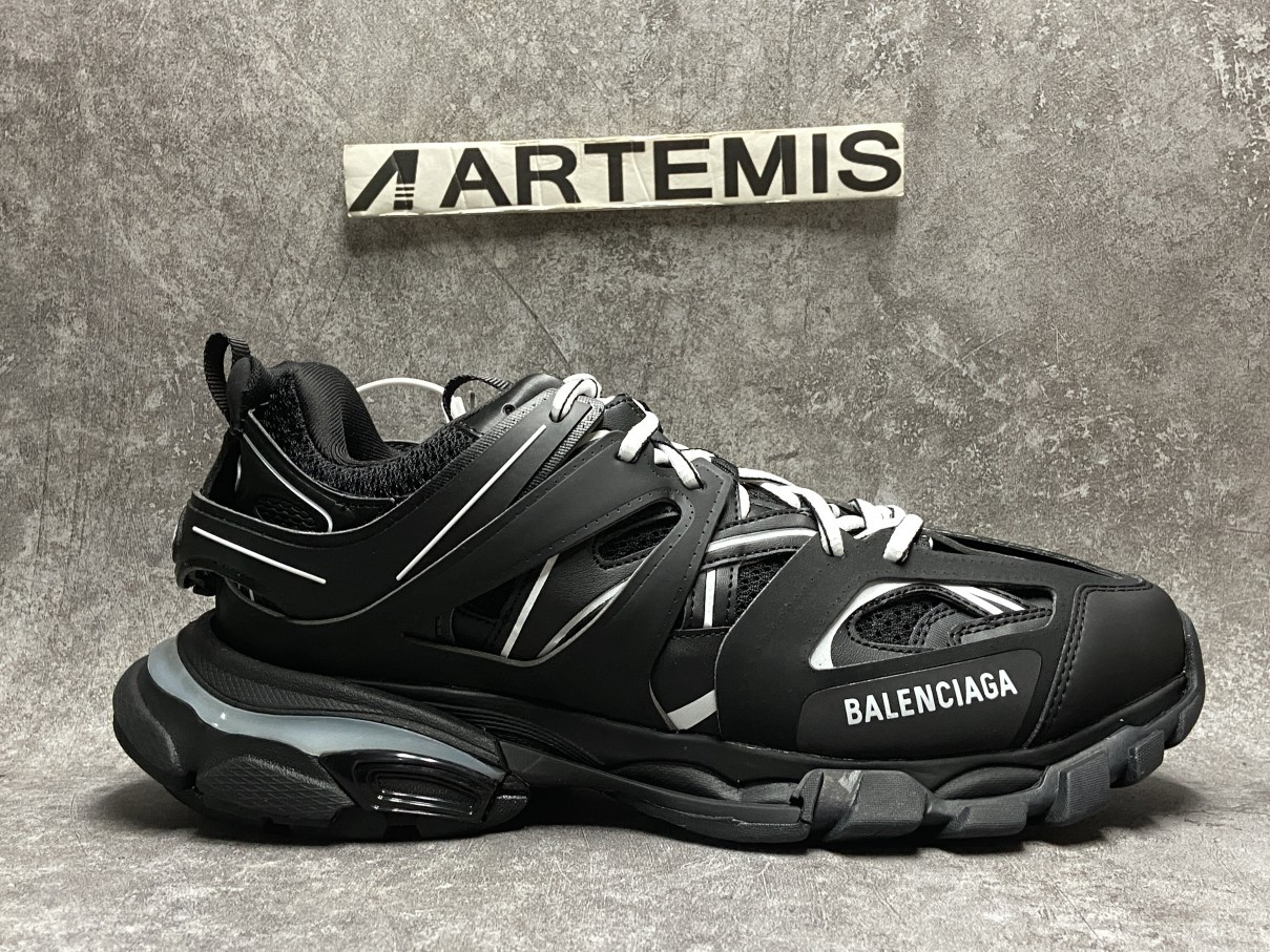 Balenciga Track Black White With Led Light