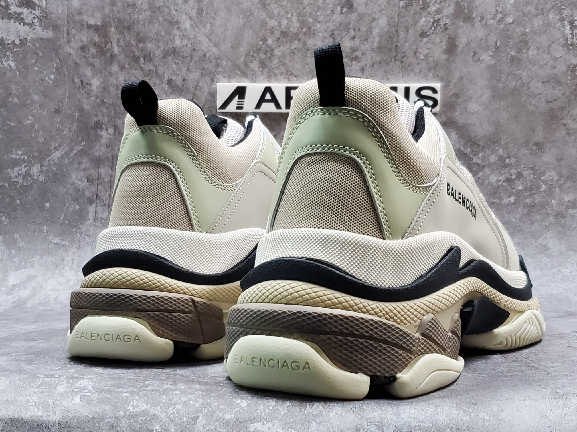 Balenciga Triple S Trainer