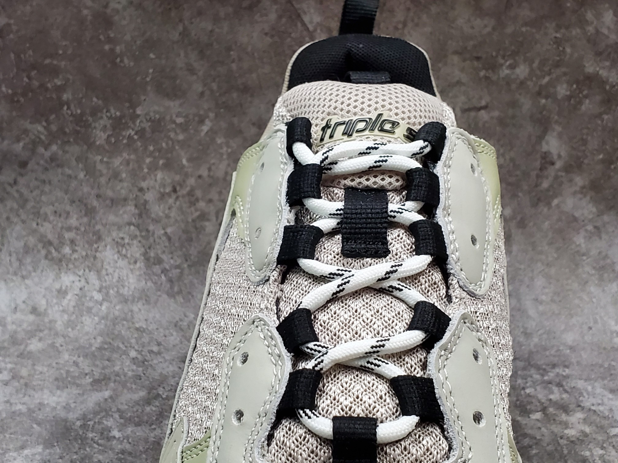 Balenciga Triple S Trainer