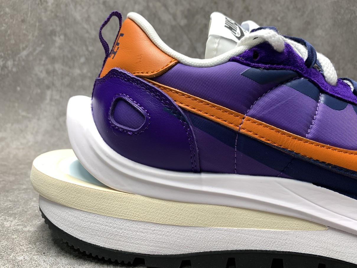 Nike Vaporwaffle Sacai Dark Iris