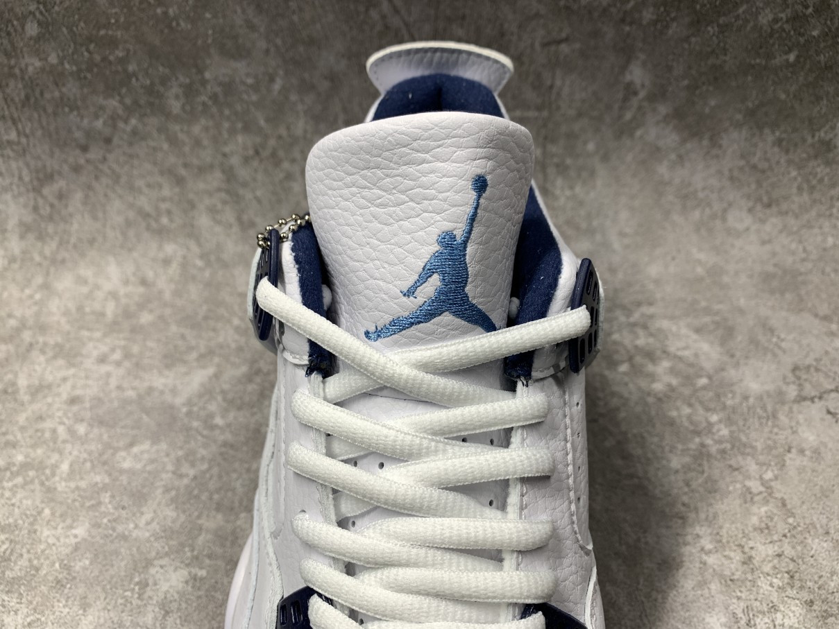 Air Jordan 4 Retro Columbia