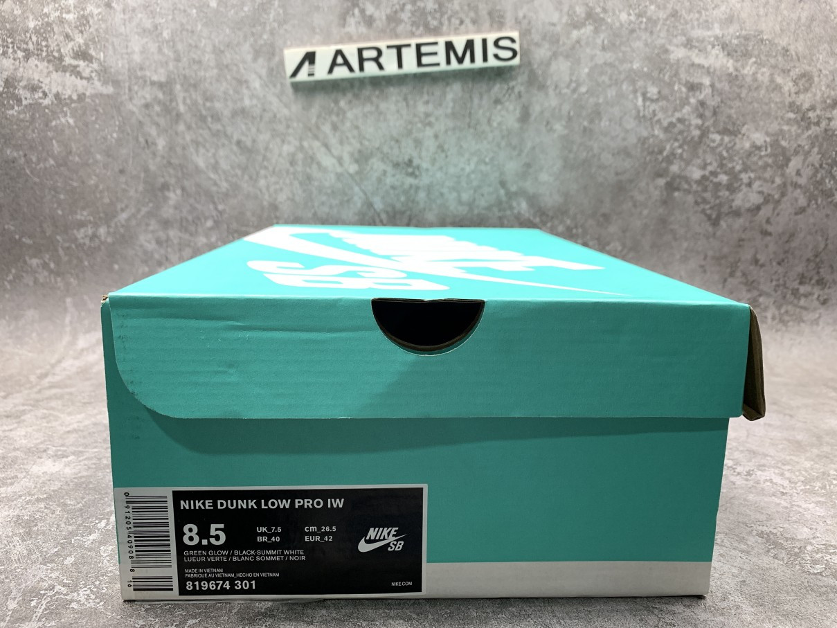 Nike Dunk SB Low Sea Crystal