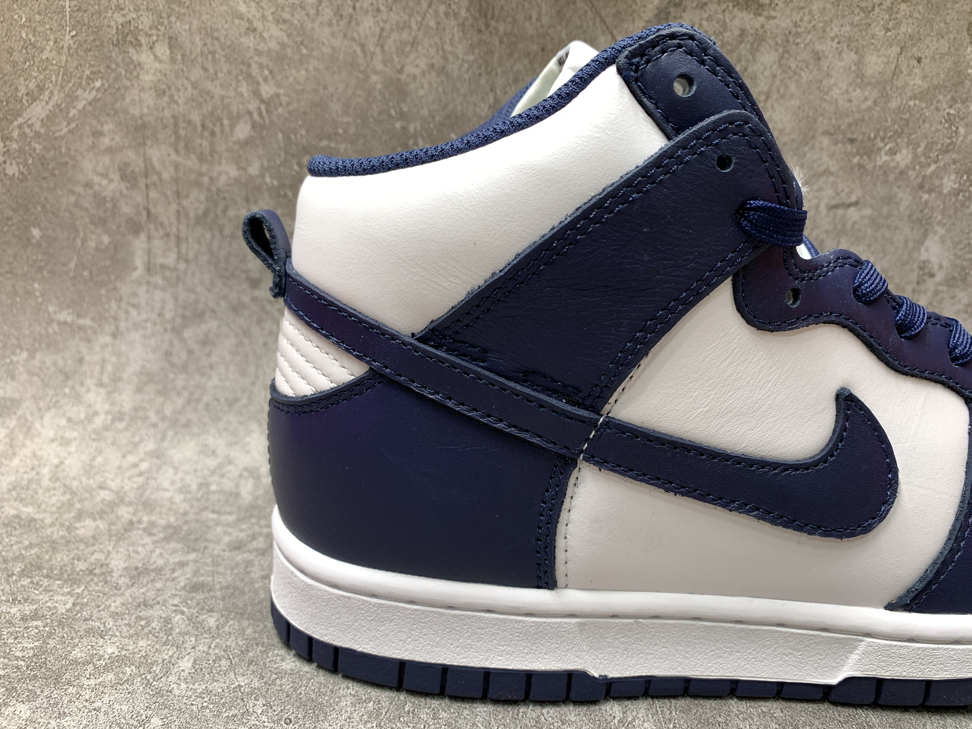 Nike Dunk High Midnight Navy