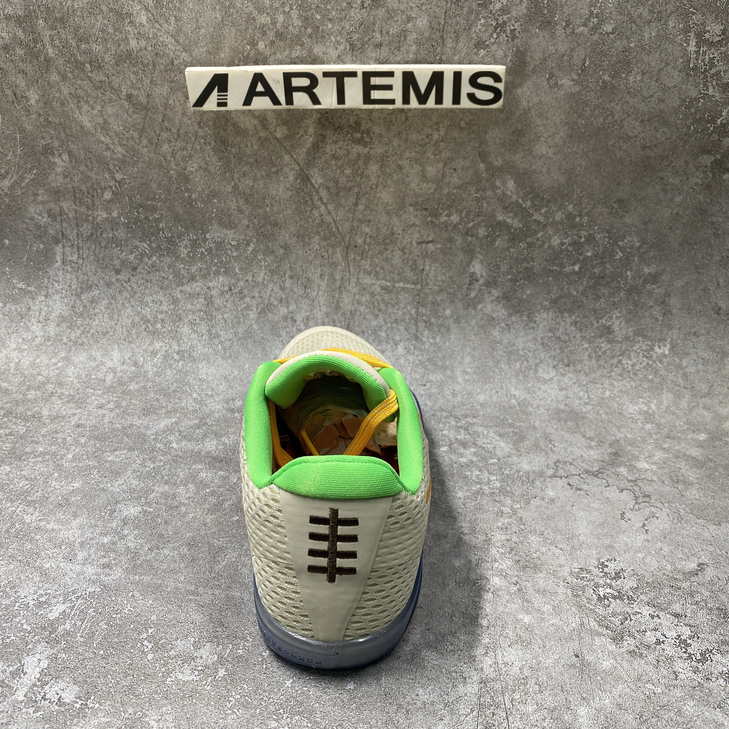 Nike Kobe 11 Peach Jam PE