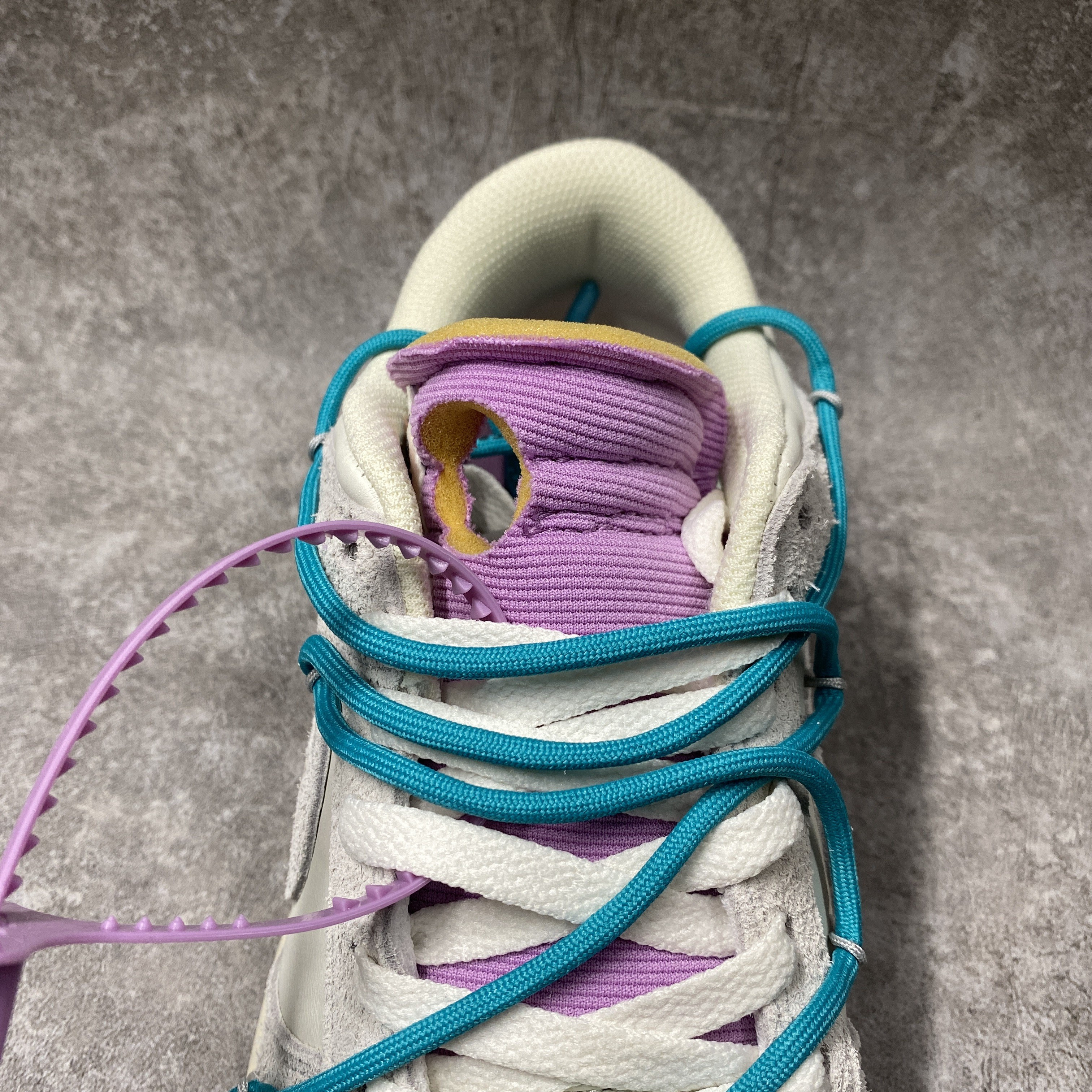 Nike Dunk Low Off-White Lot 36