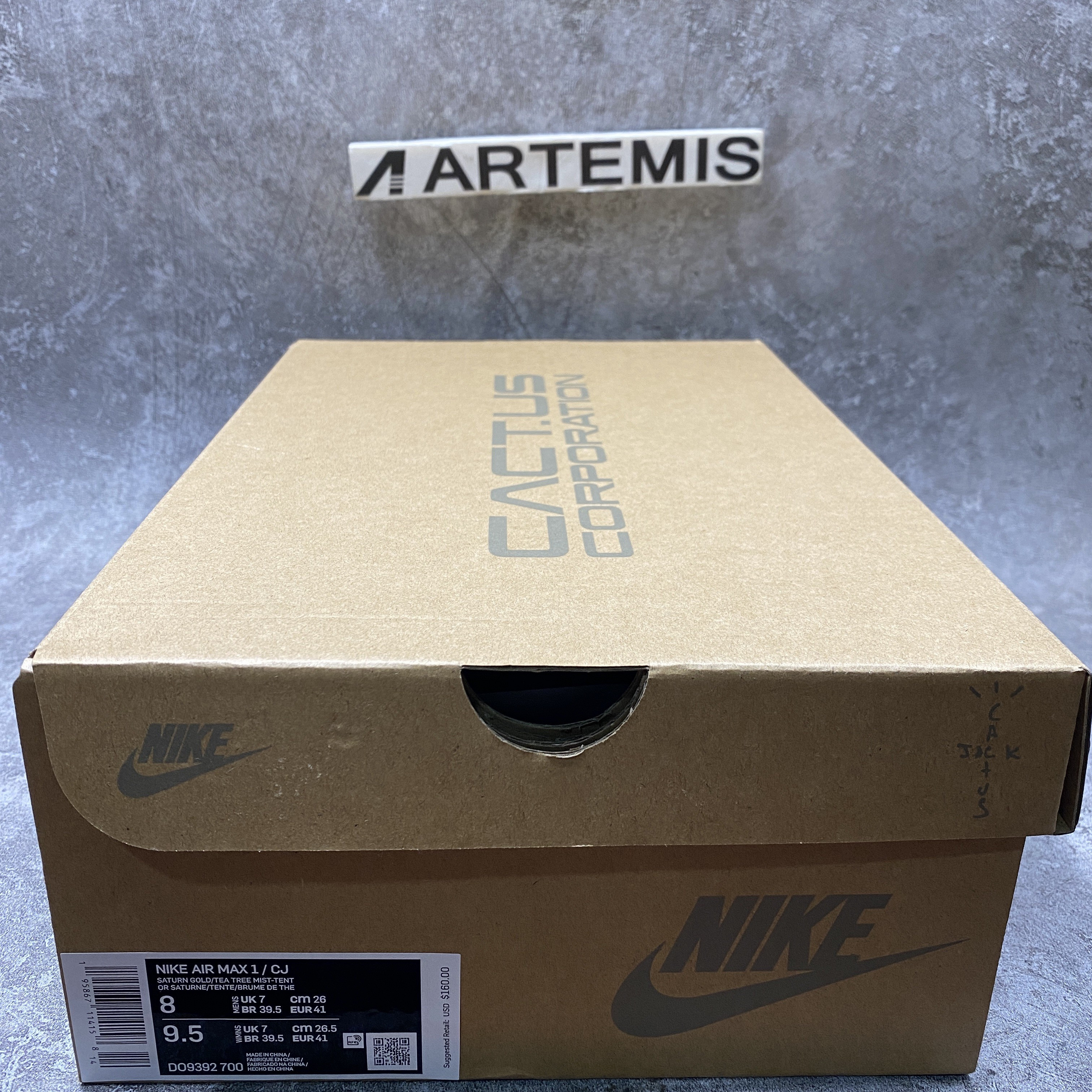 Nike Air Max 1 Travis Scott Cactus Jack Saturn Gold