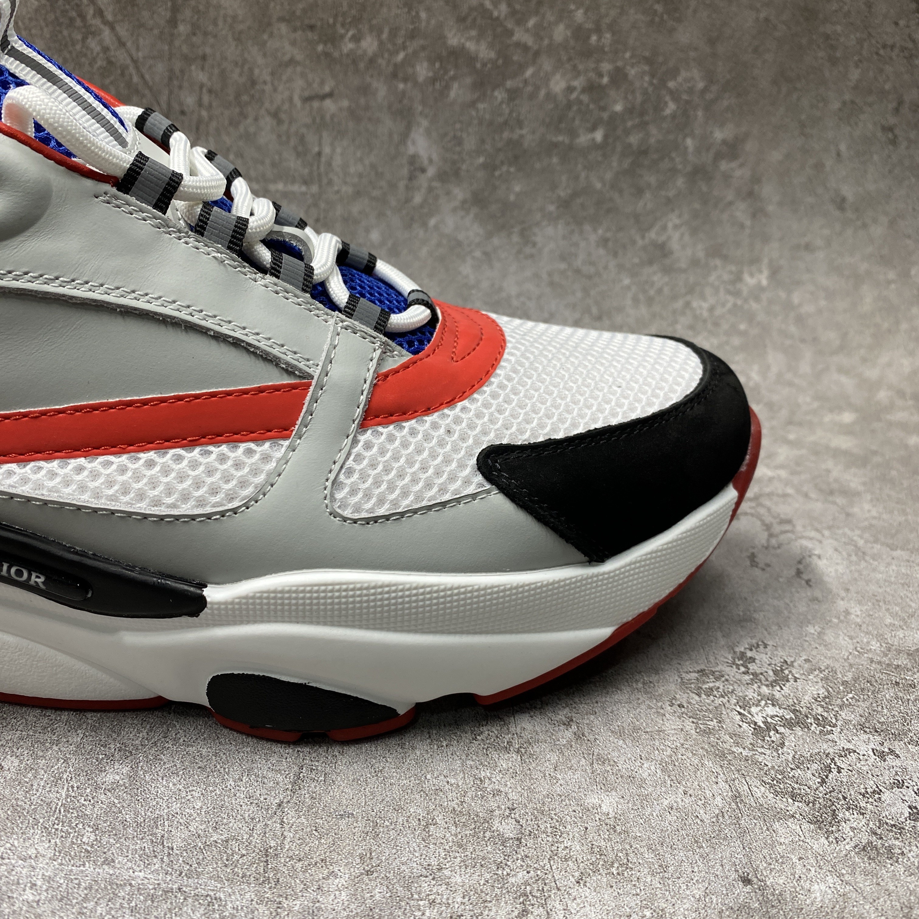 D*or b22 white red blue