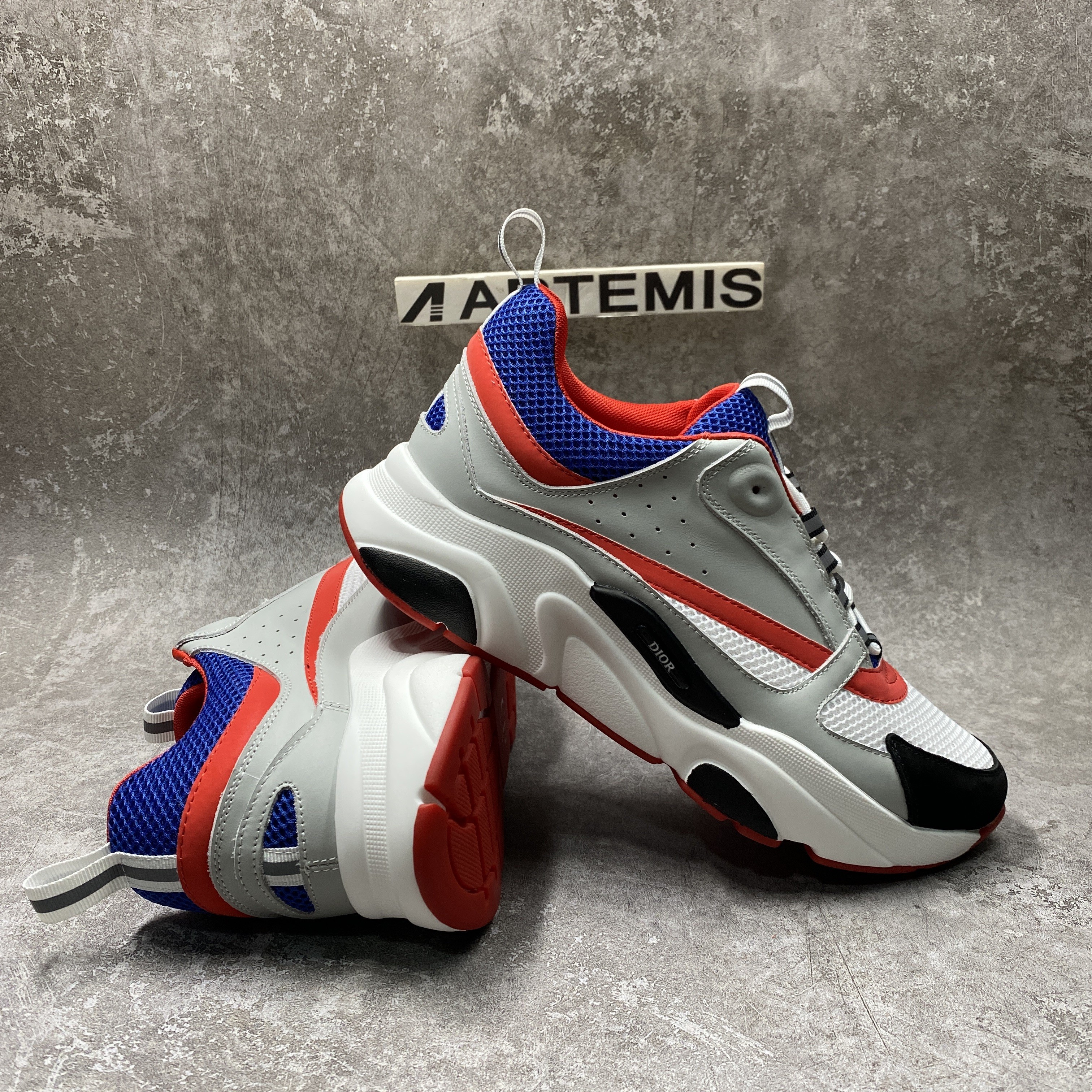 D*or b22 white red blue