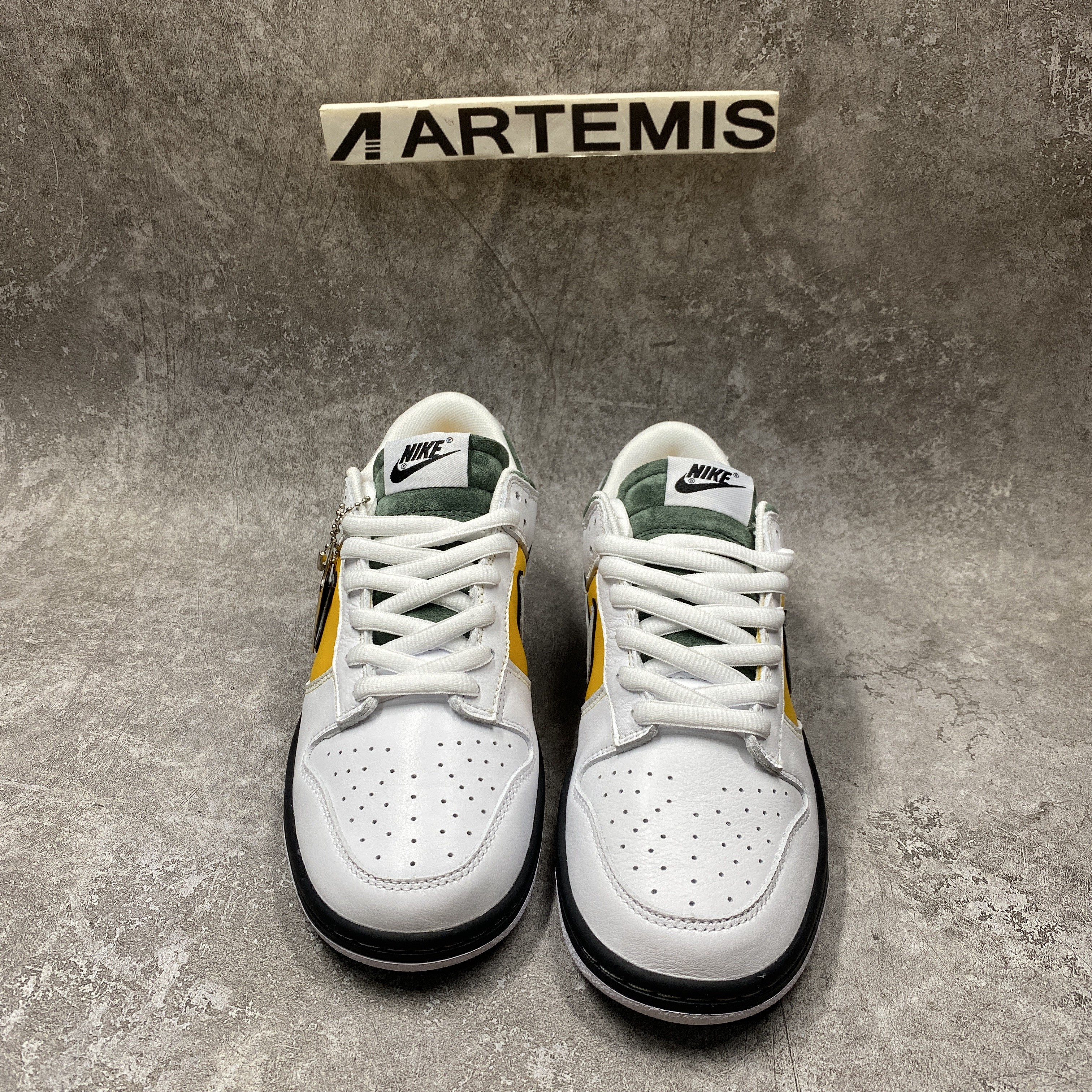 Otomo Katsuhiro x Nike SB Dunk Low Pro Kobe Lifestyle