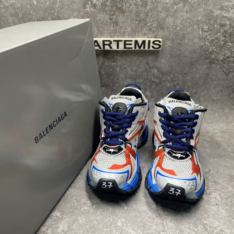 Balenciga Runner Sneakers