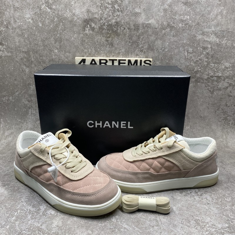 channel 22c Di*m*nd sports shoes in pink