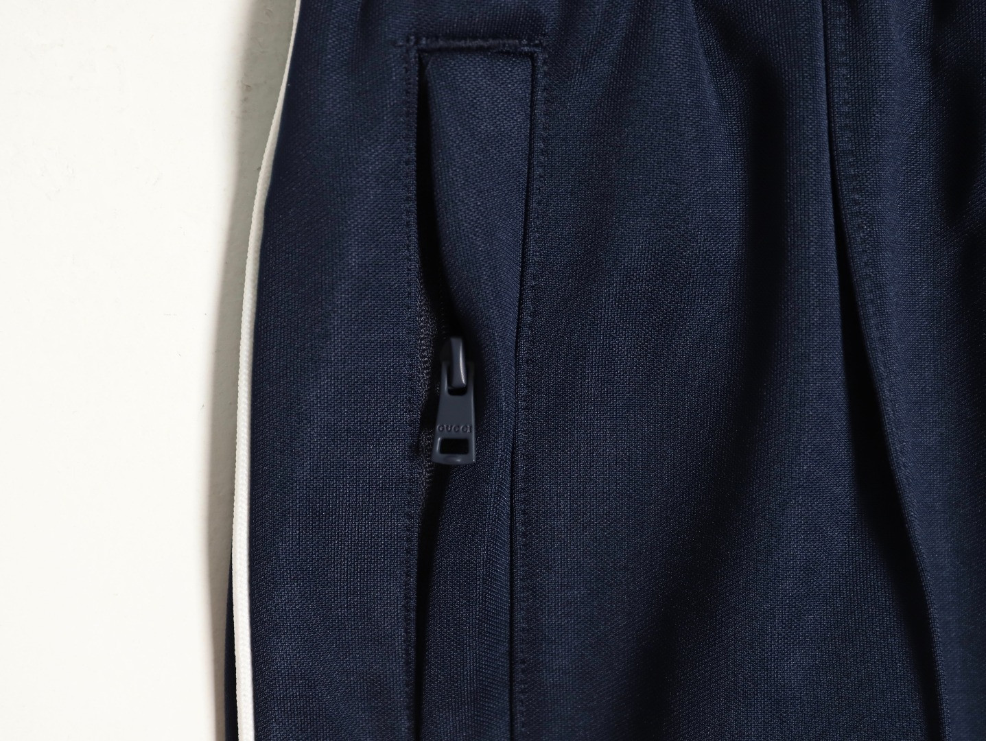 G*u*i guc pants suit