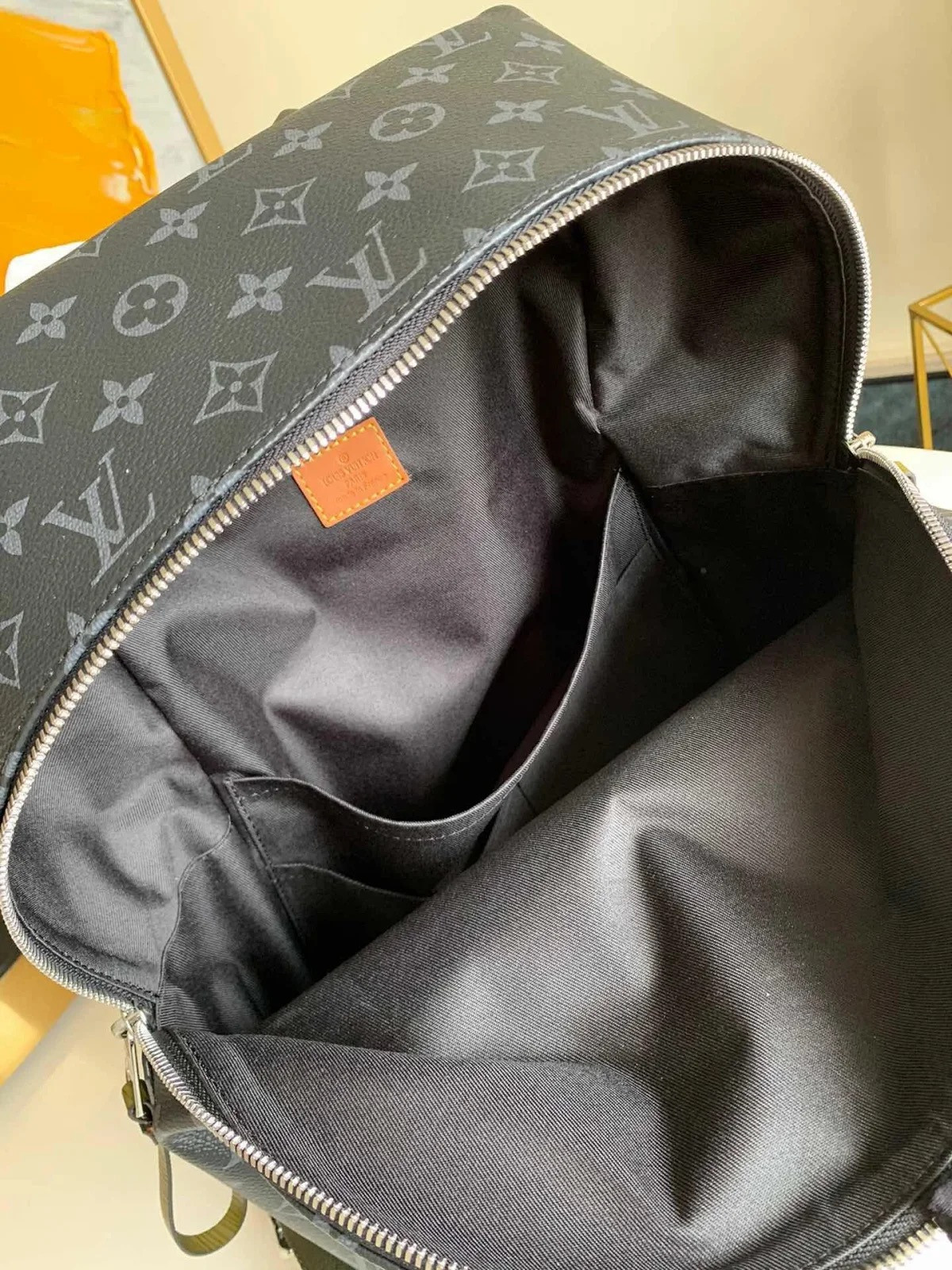 LV DISCOVERY BACKPACK M45218