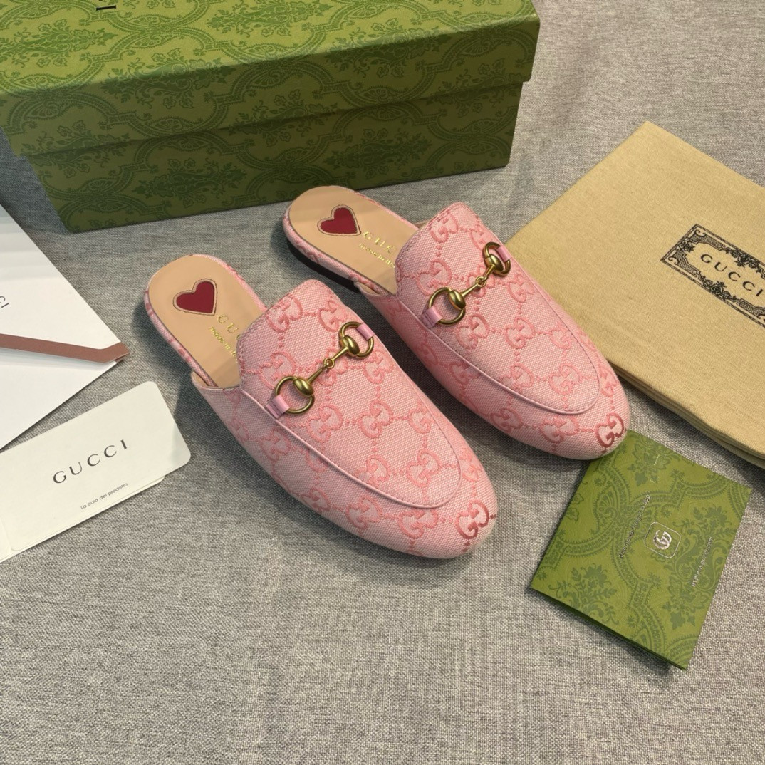 ua G*u*i princetown slipper