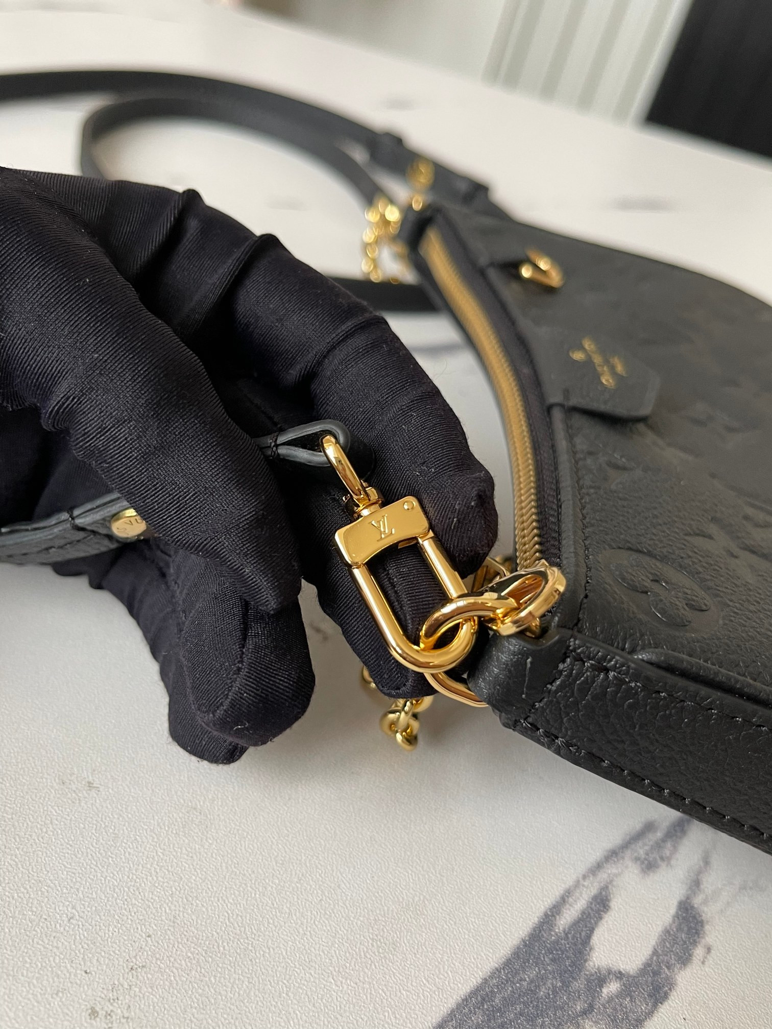 LV EASY POUCH ON STRAP M80349 7.5 x 4.5 x 1.2 inches