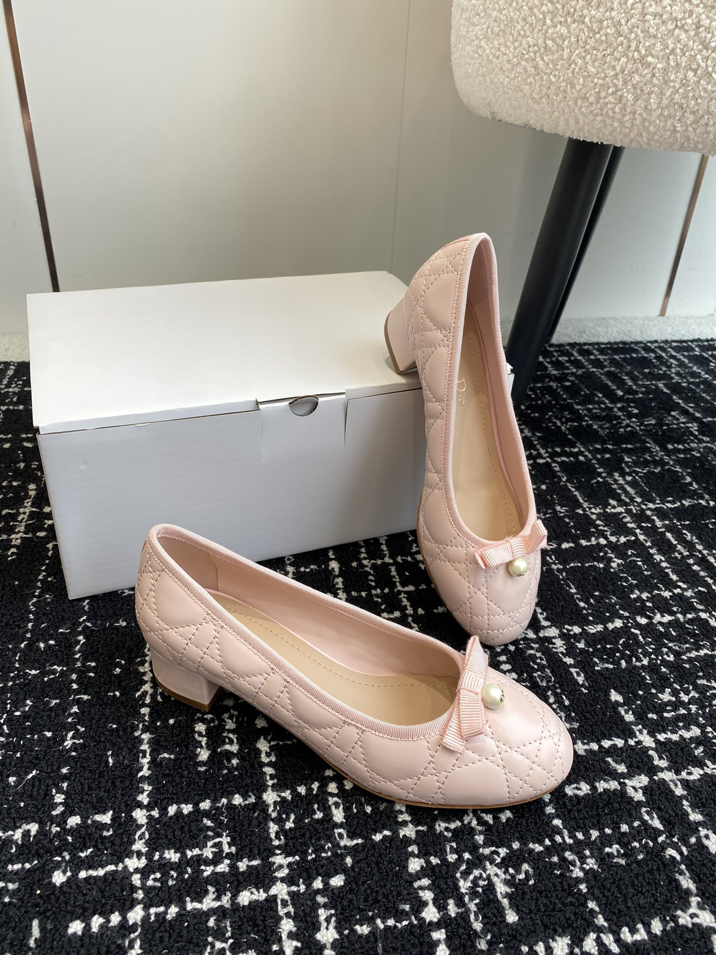 ua D*or ballet pump
