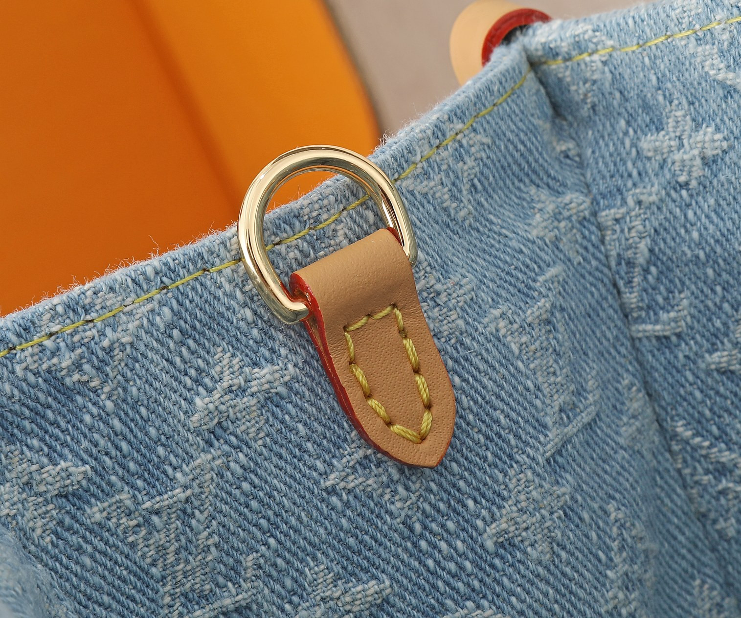 LV Let Go PM M42897 11 x 9.1 x 4.1 in