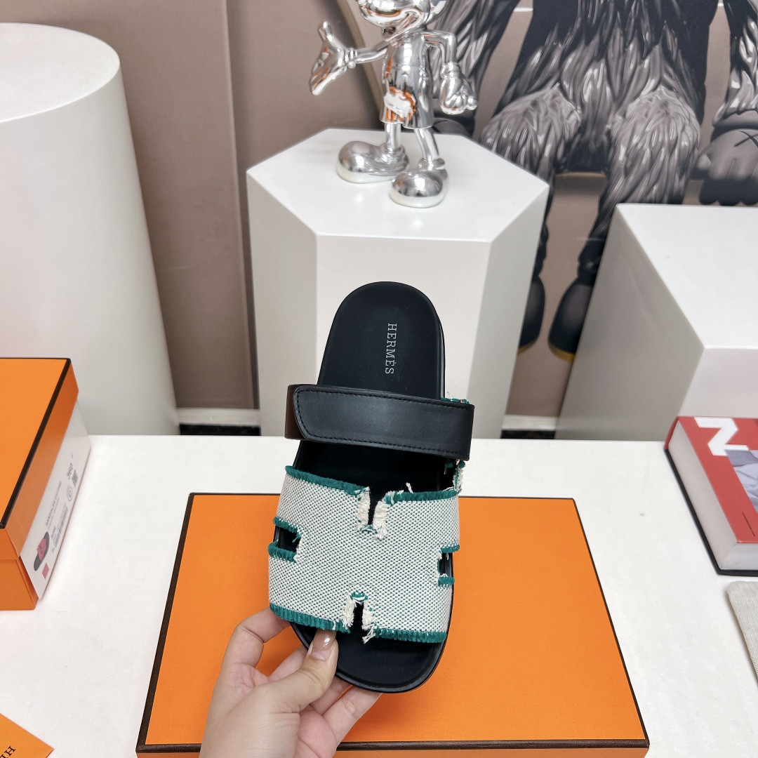 ua H**me5 chypre sandal