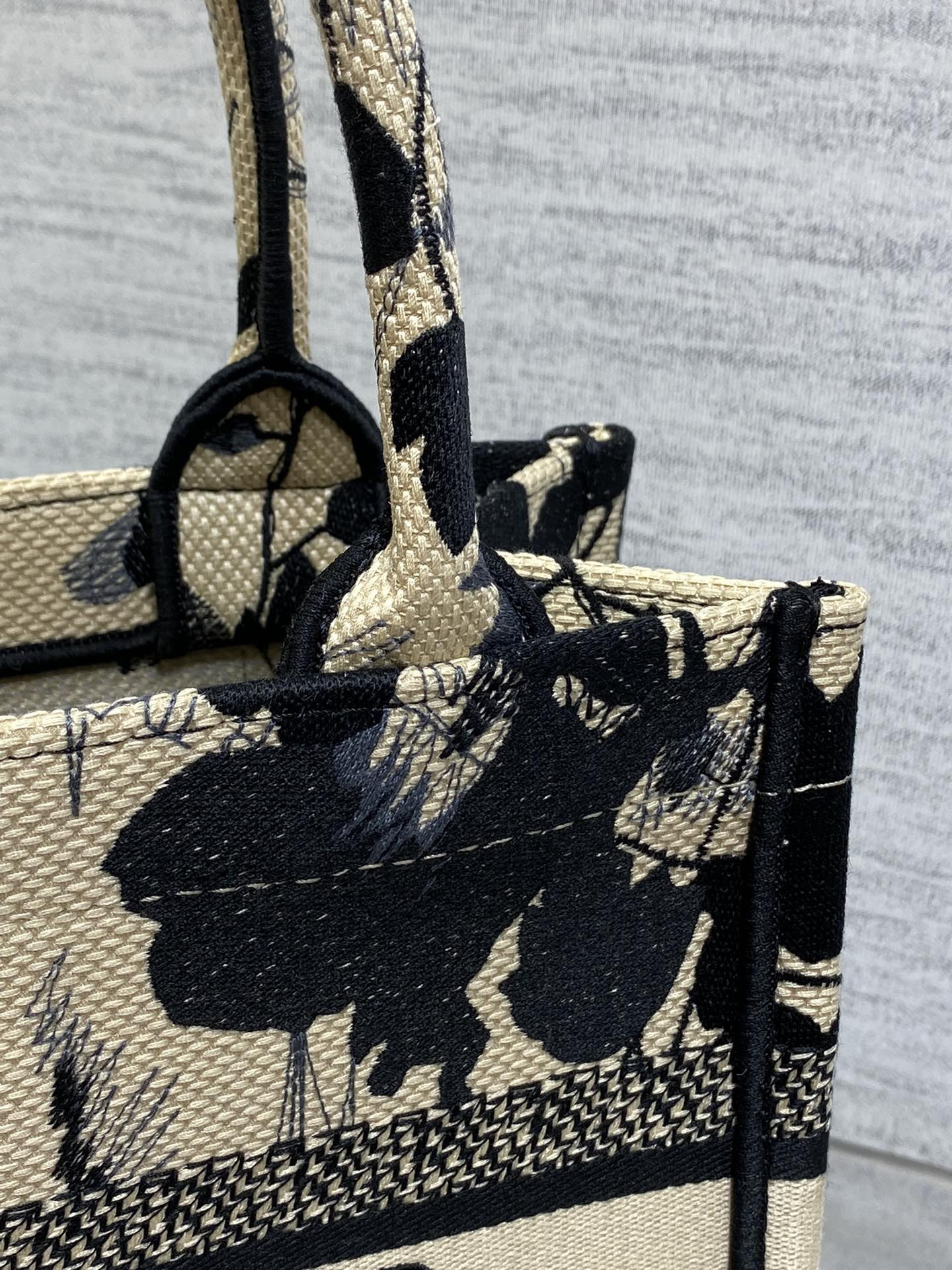 D*or tote 26 x 8 x 22cm