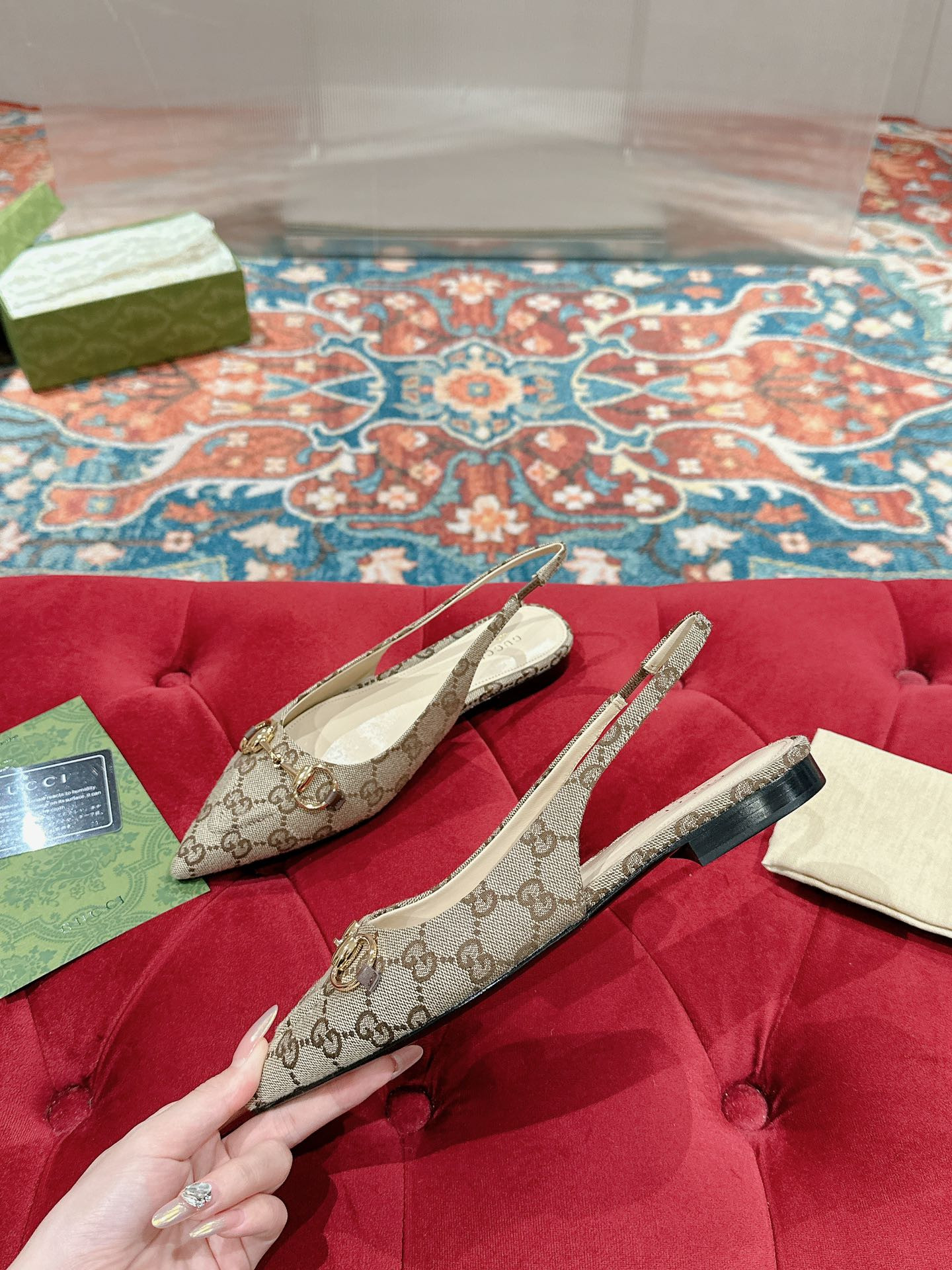 ua G*u*i horsebit slingback flat