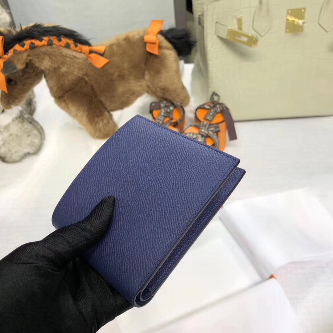 H**me5 poker compact wallet