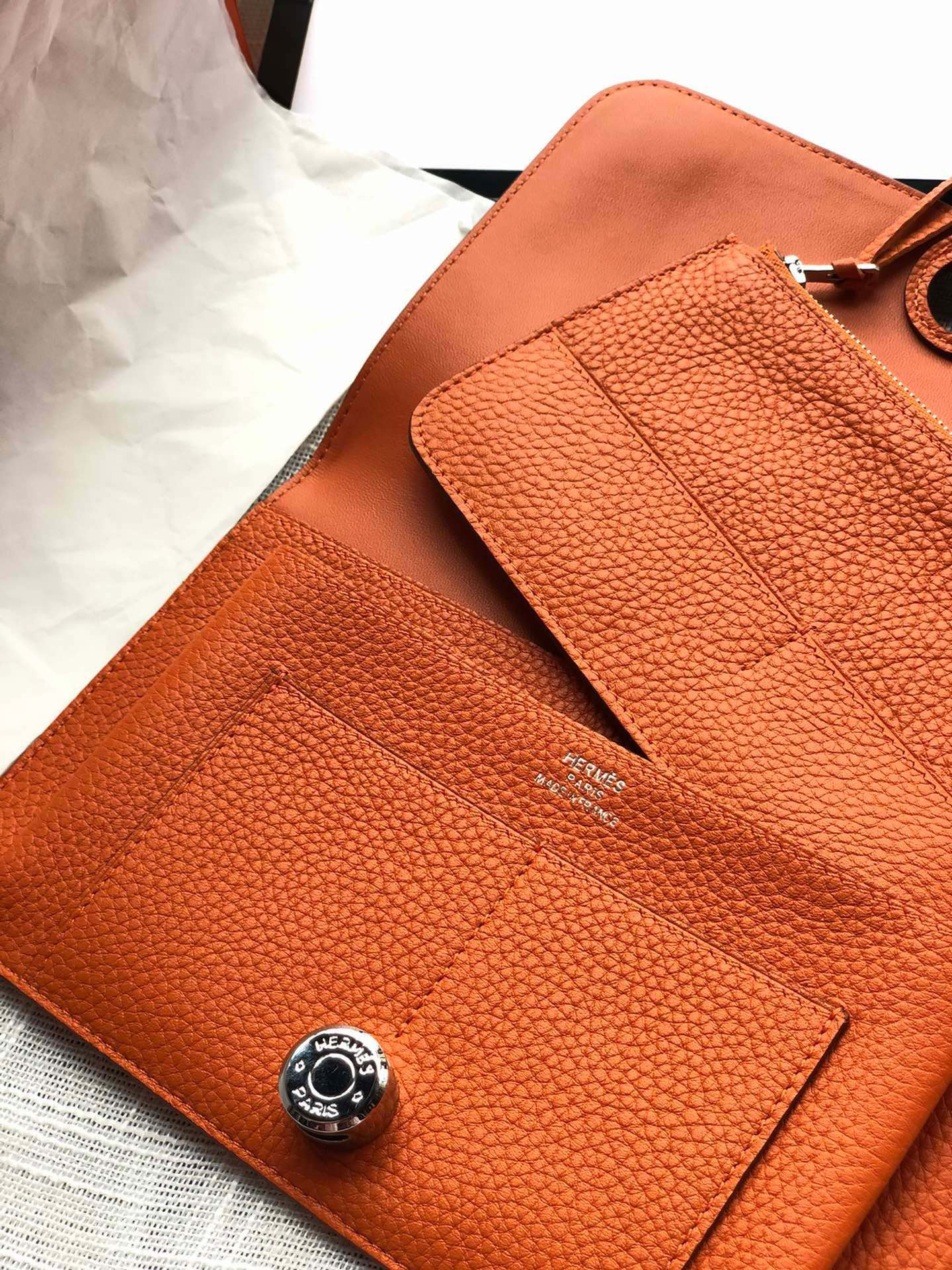 H**me5 dogon duo wallet 20.1cm