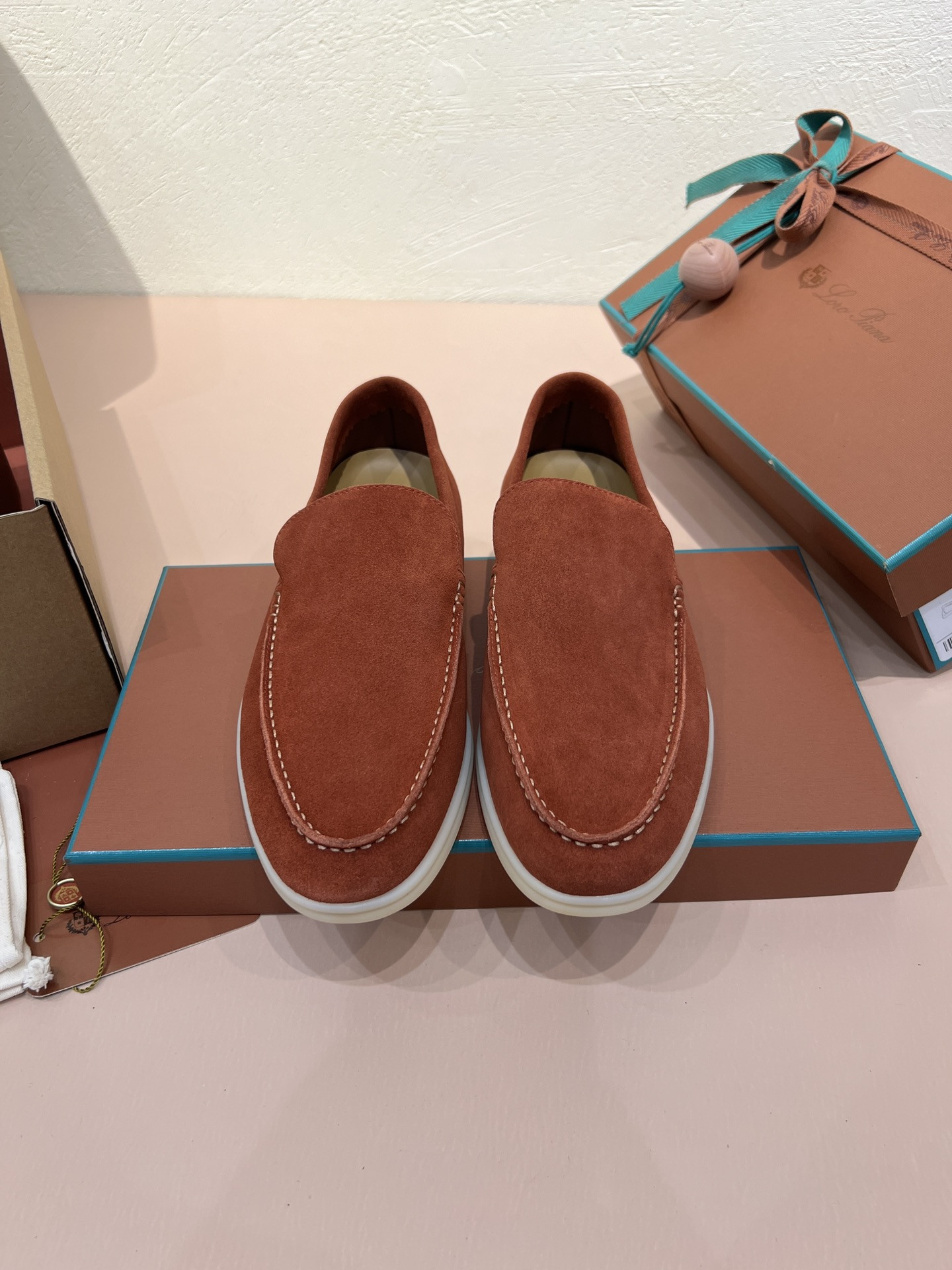 ua L**o p*ana summer walk loafers