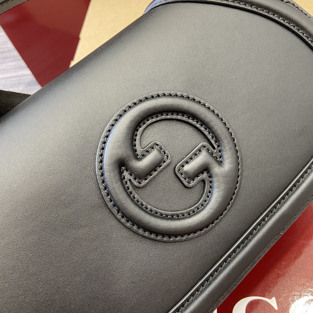 G*u*i blondie medium top handle bag 27x 17x 7cm