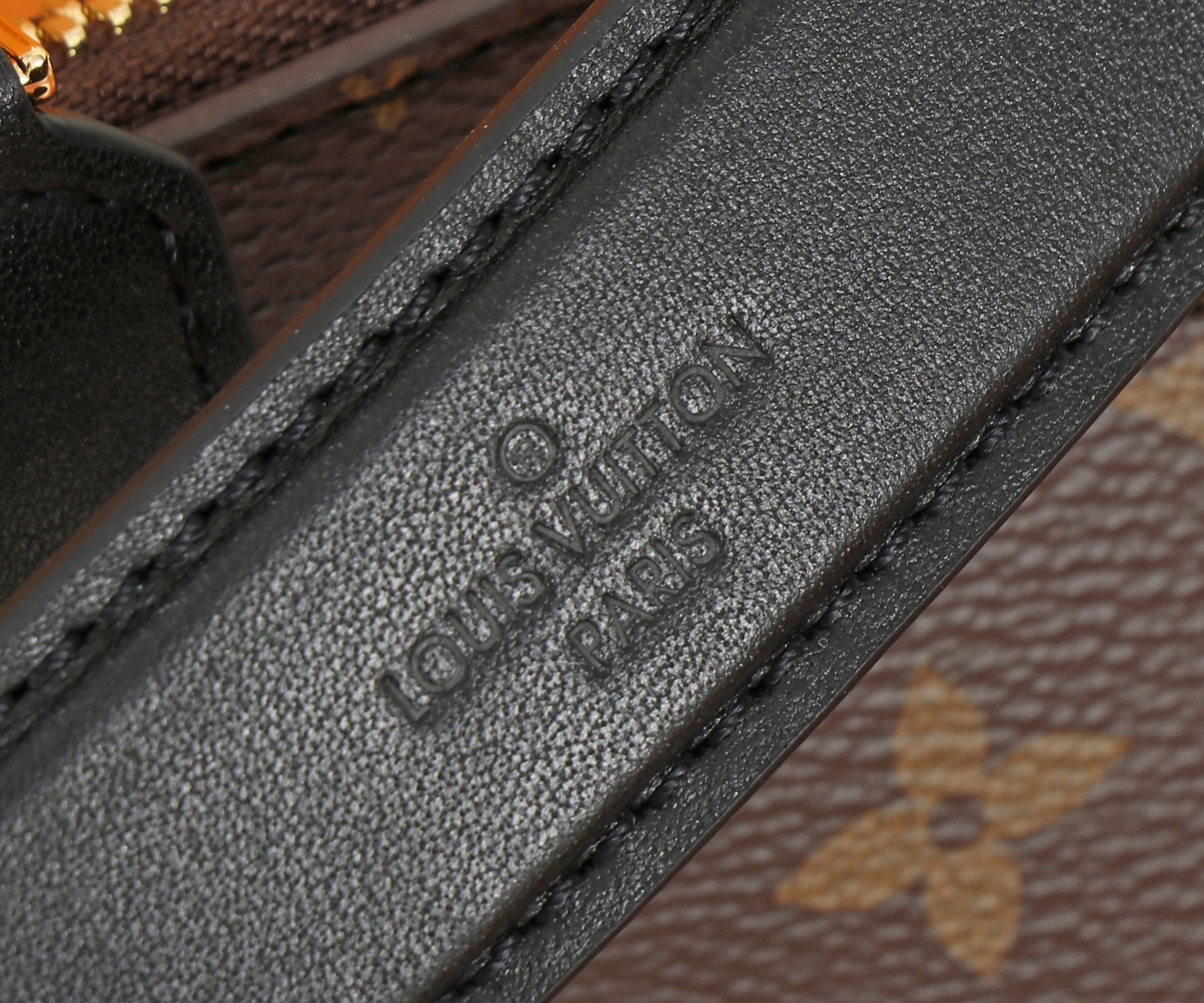 LV lucky Trunk M12075 38 x 23 x 1cm