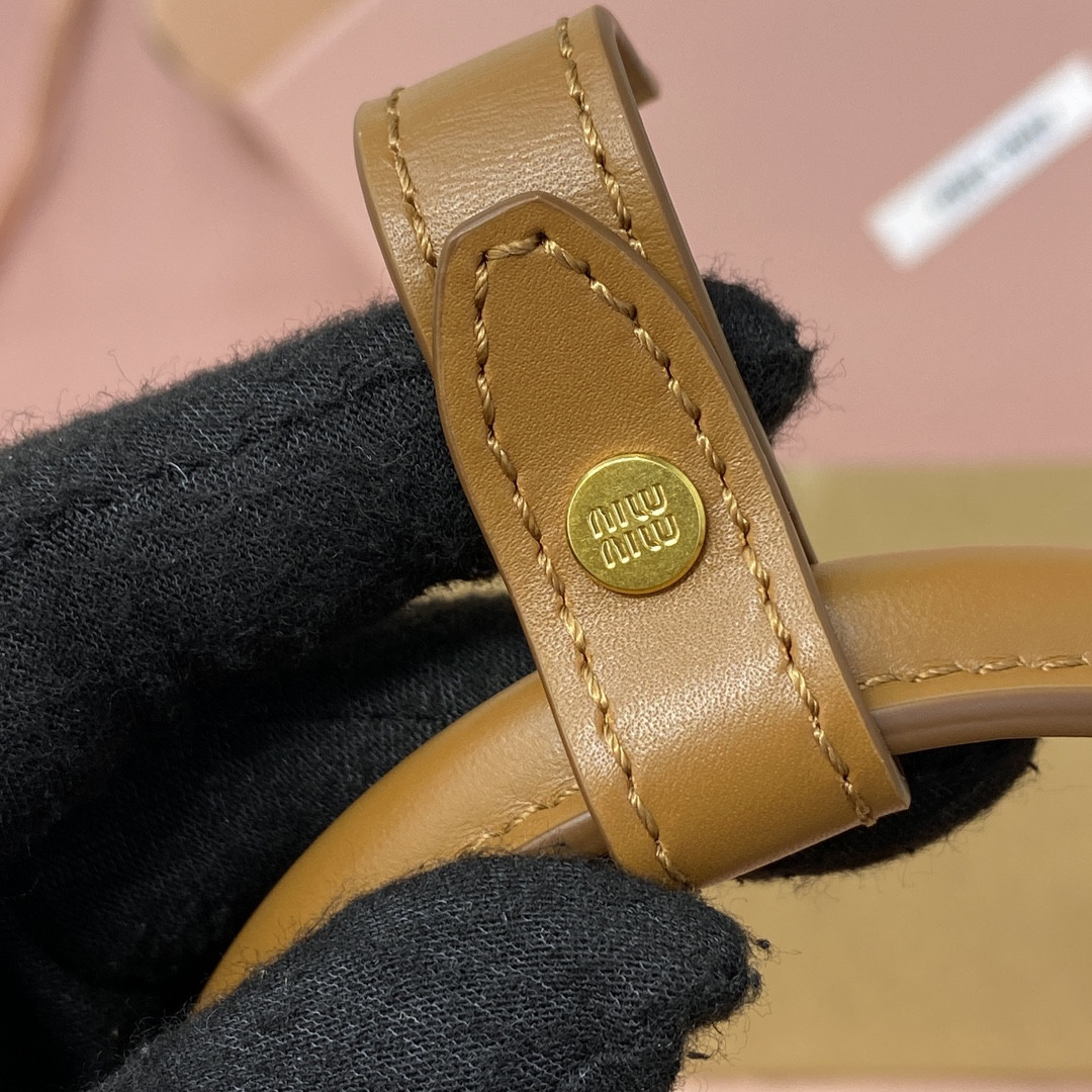 Miu Miu Arcadie leather bag 10.5x22x7.5cm