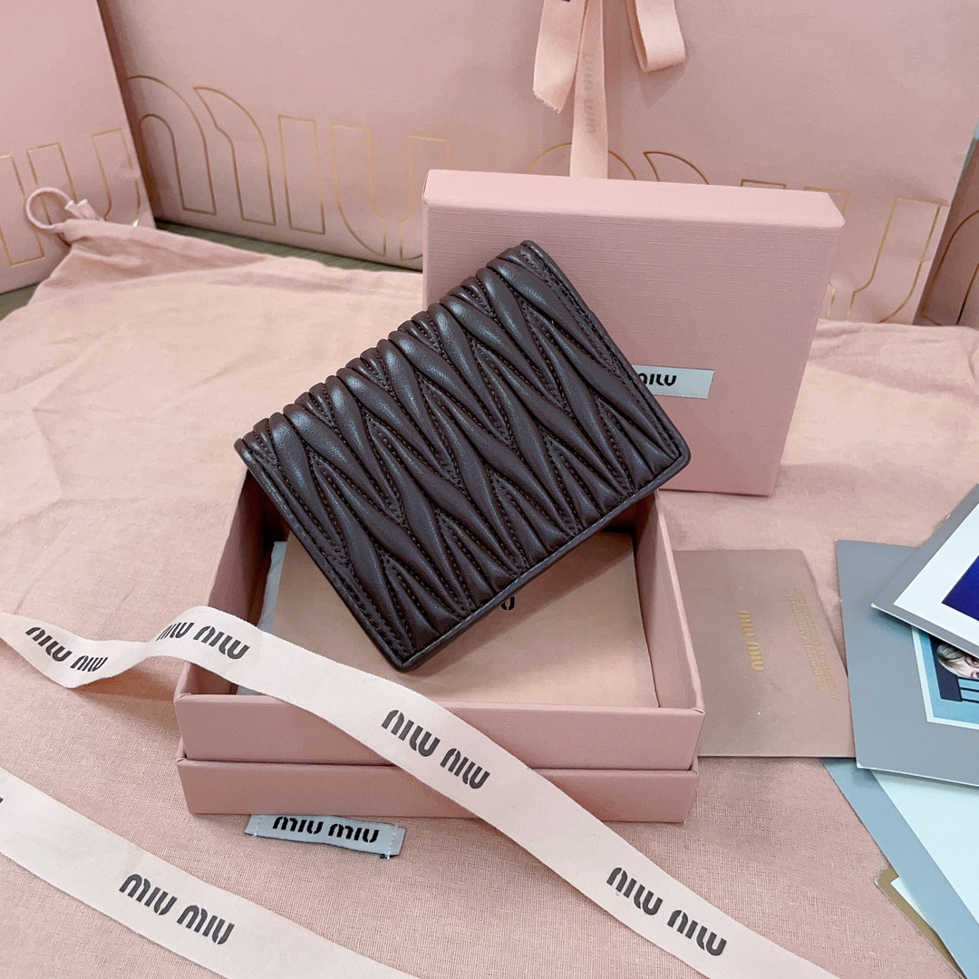 Miu Miu Small matelassé nappa leather wallet 11.2x8.5cm