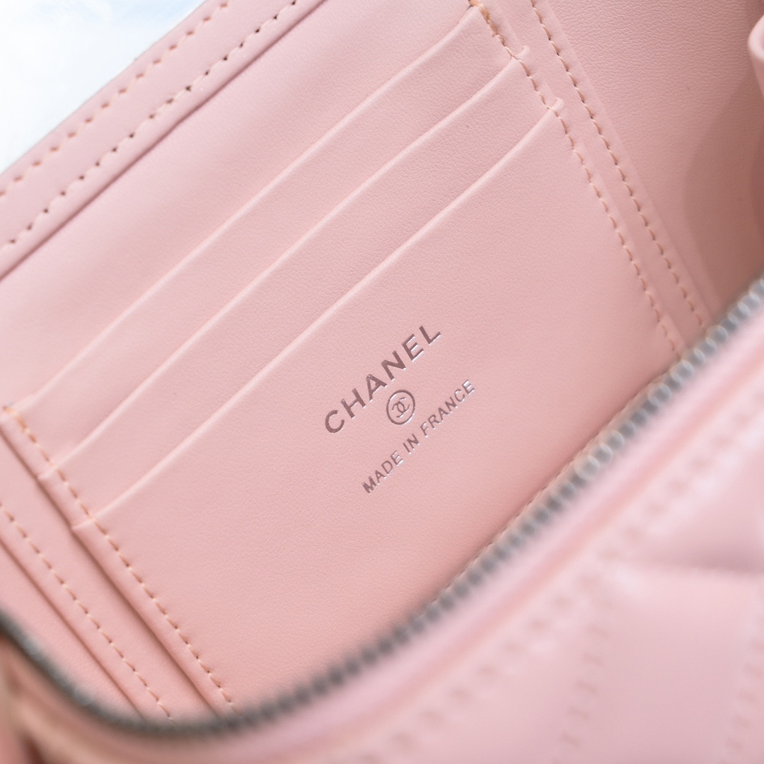 Ch*el clutch with chain 17x10x8cm