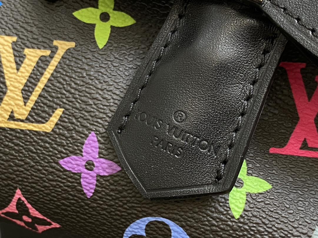 LV NANO SPEEDY M13391 Black 16x11x9cm