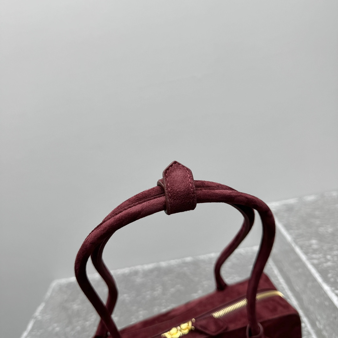 ALAÏA LE TECKEL MEDIUM BAG 33x11x10cm