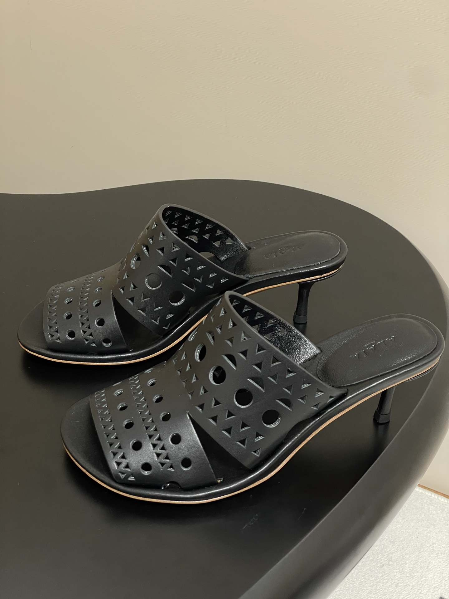 UA Alaia Heeled slippers 5.5cm Heel(Customized Size 7-10 days production time)